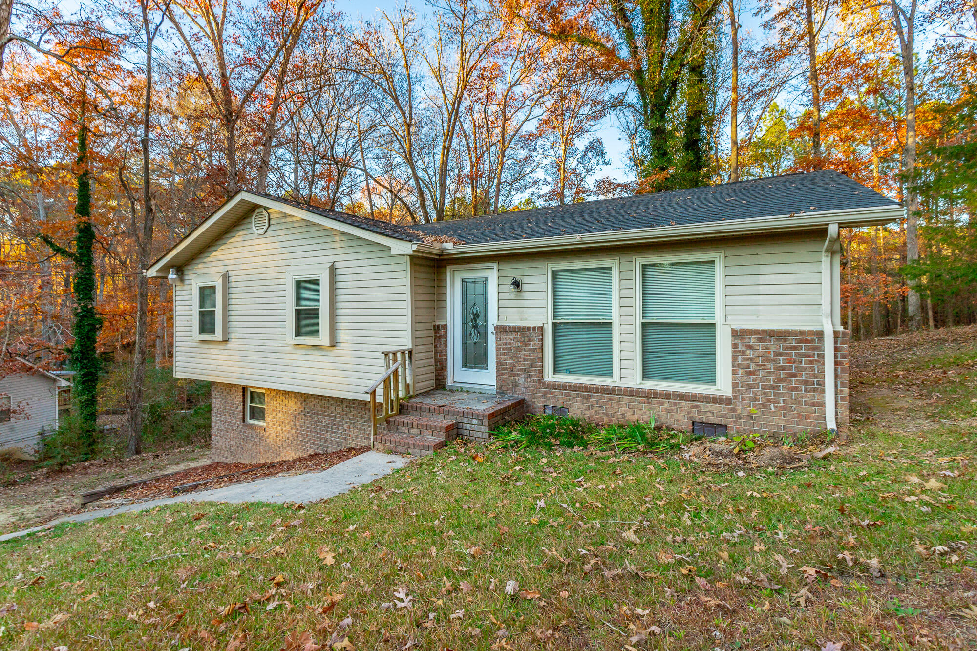 616 Pine Oaks Drive