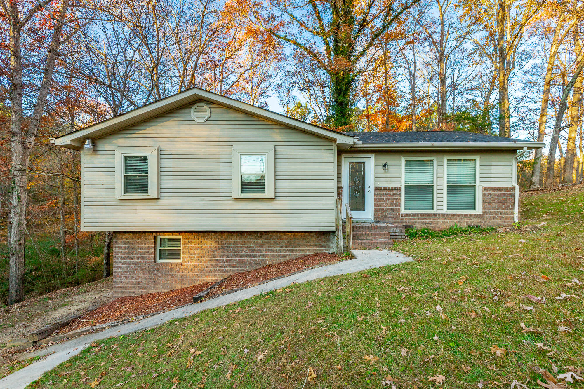 616 Pine Oaks Drive