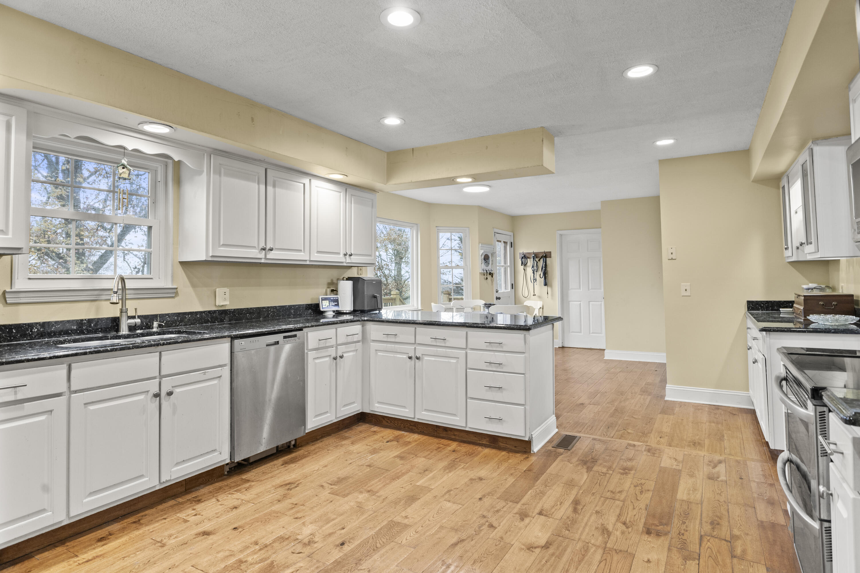 1634 Colonial Shores Drive