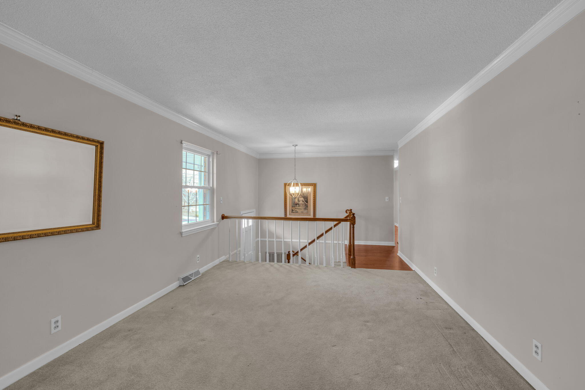506 Crestview Circle