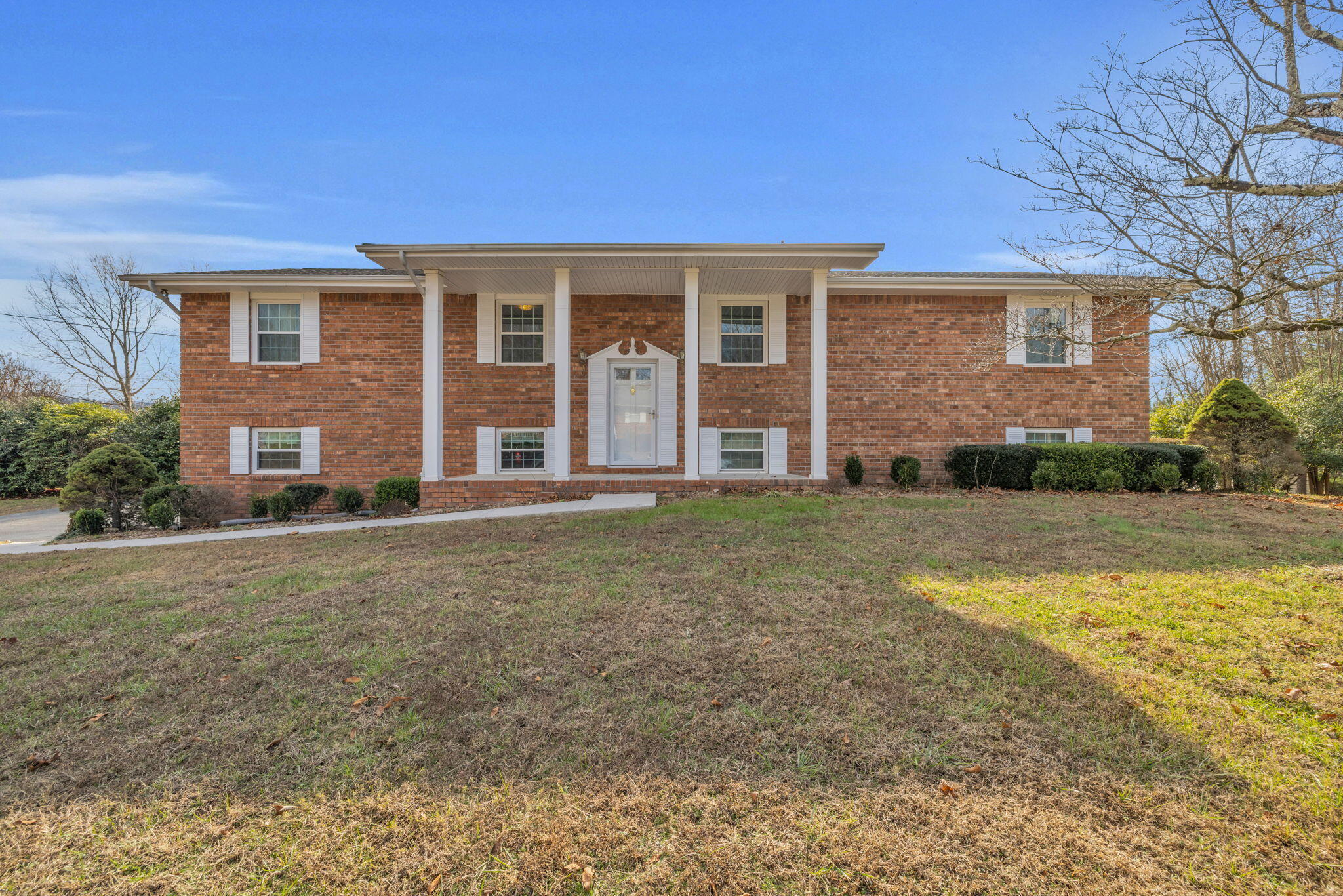 506 Crestview Circle