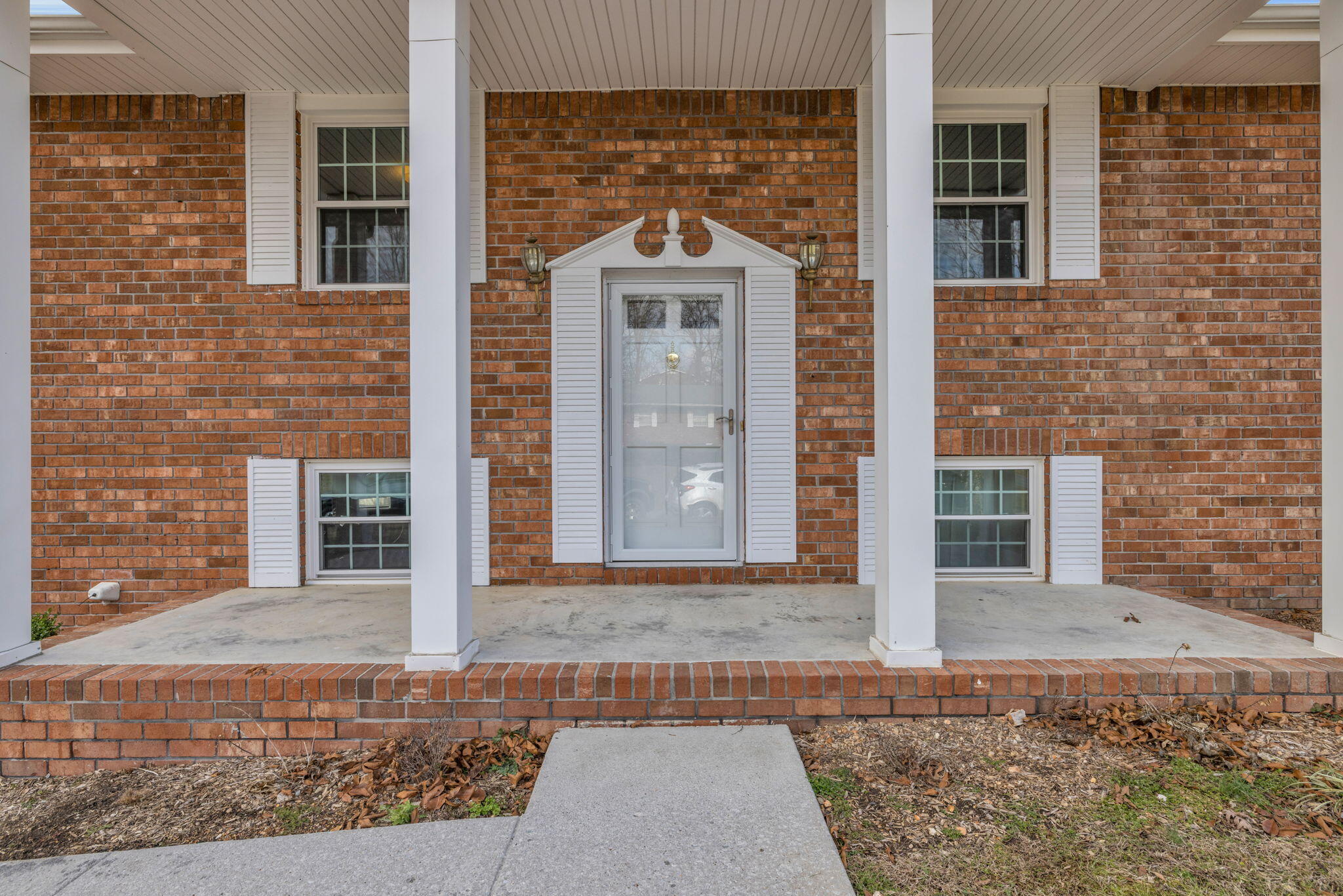 506 Crestview Circle