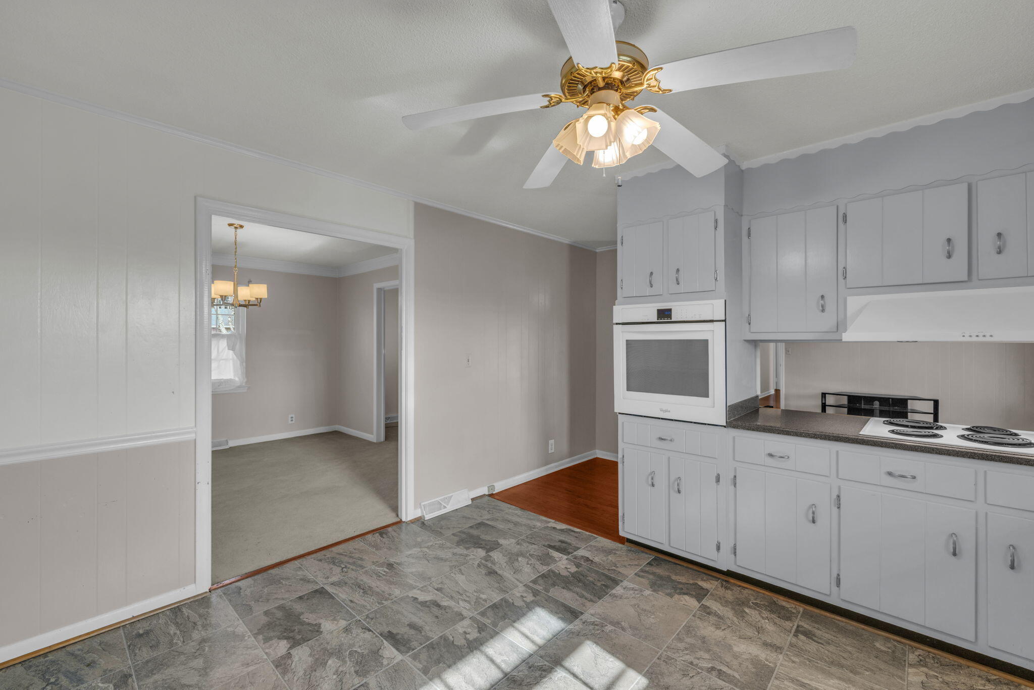 506 Crestview Circle