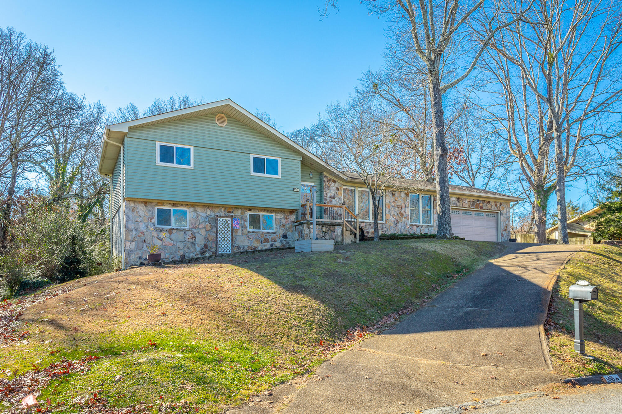 1416 Highcrest Drive