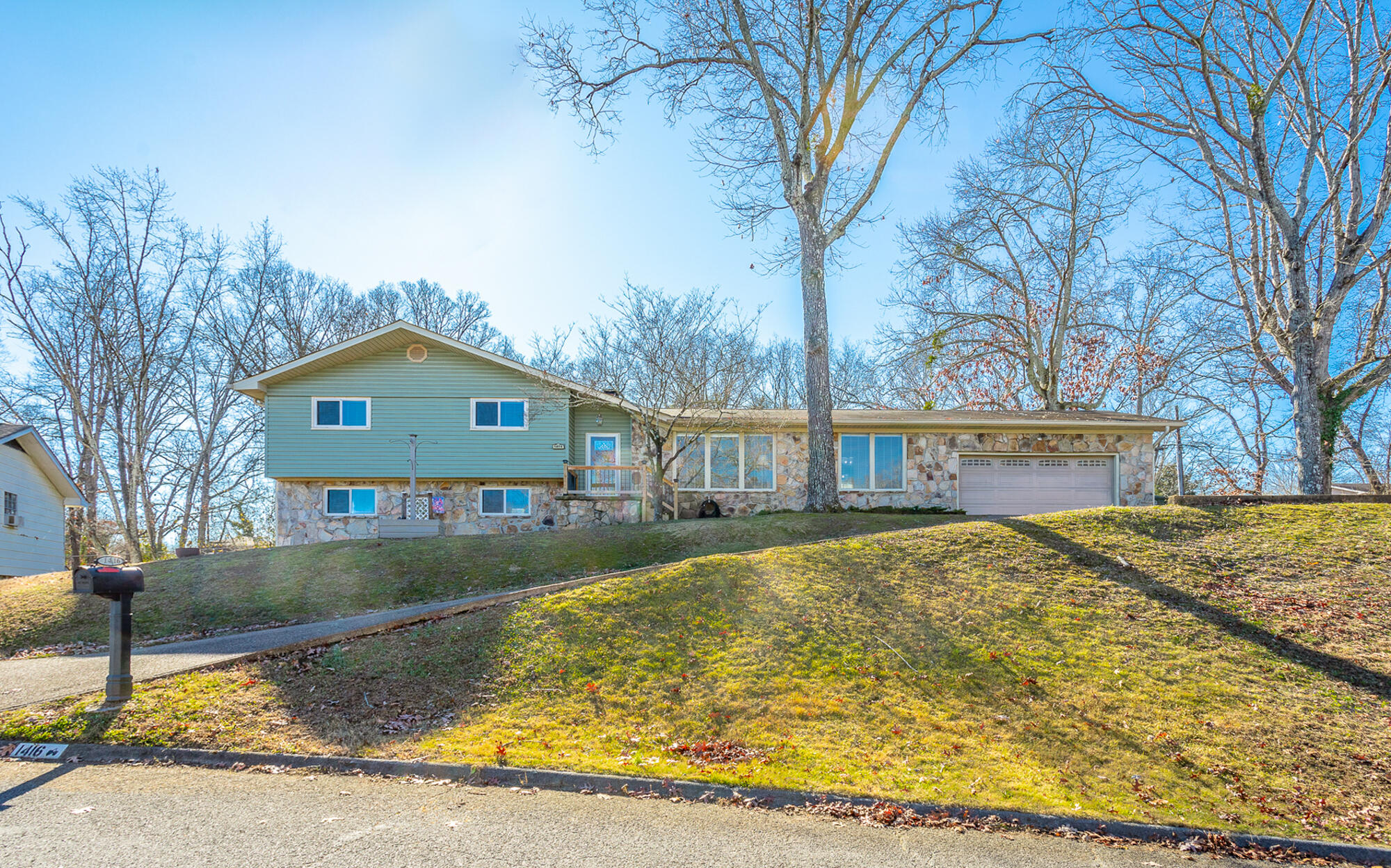 1416 Highcrest Drive