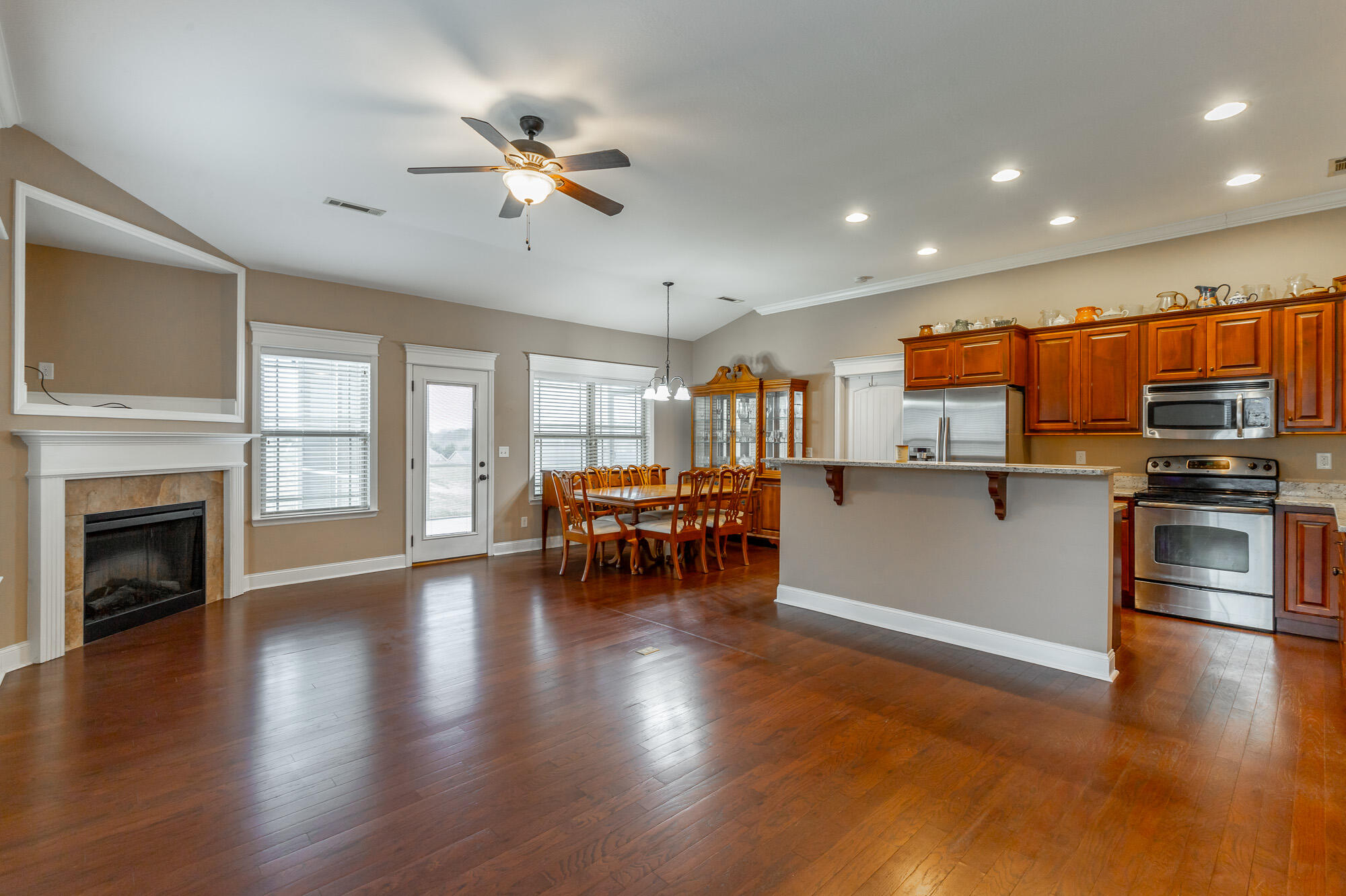 130 Hillhouse Lane