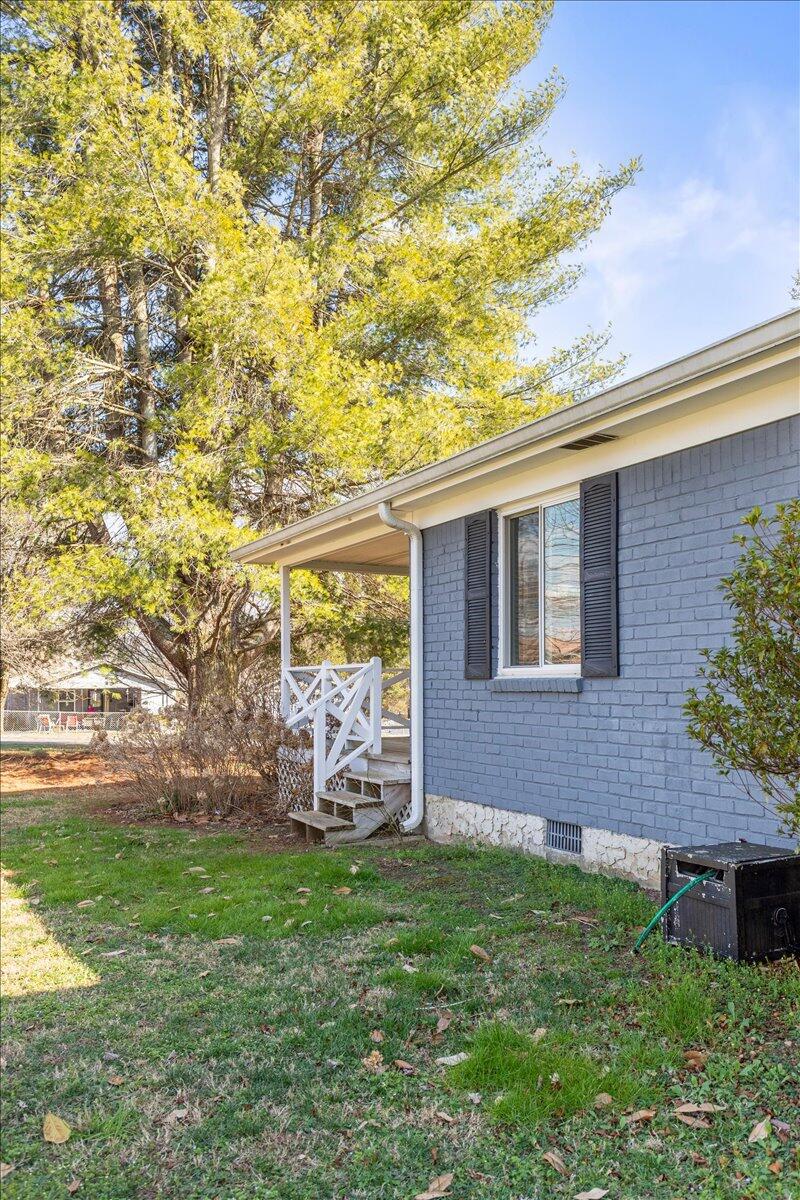 252 Langley Drive, LaFayette