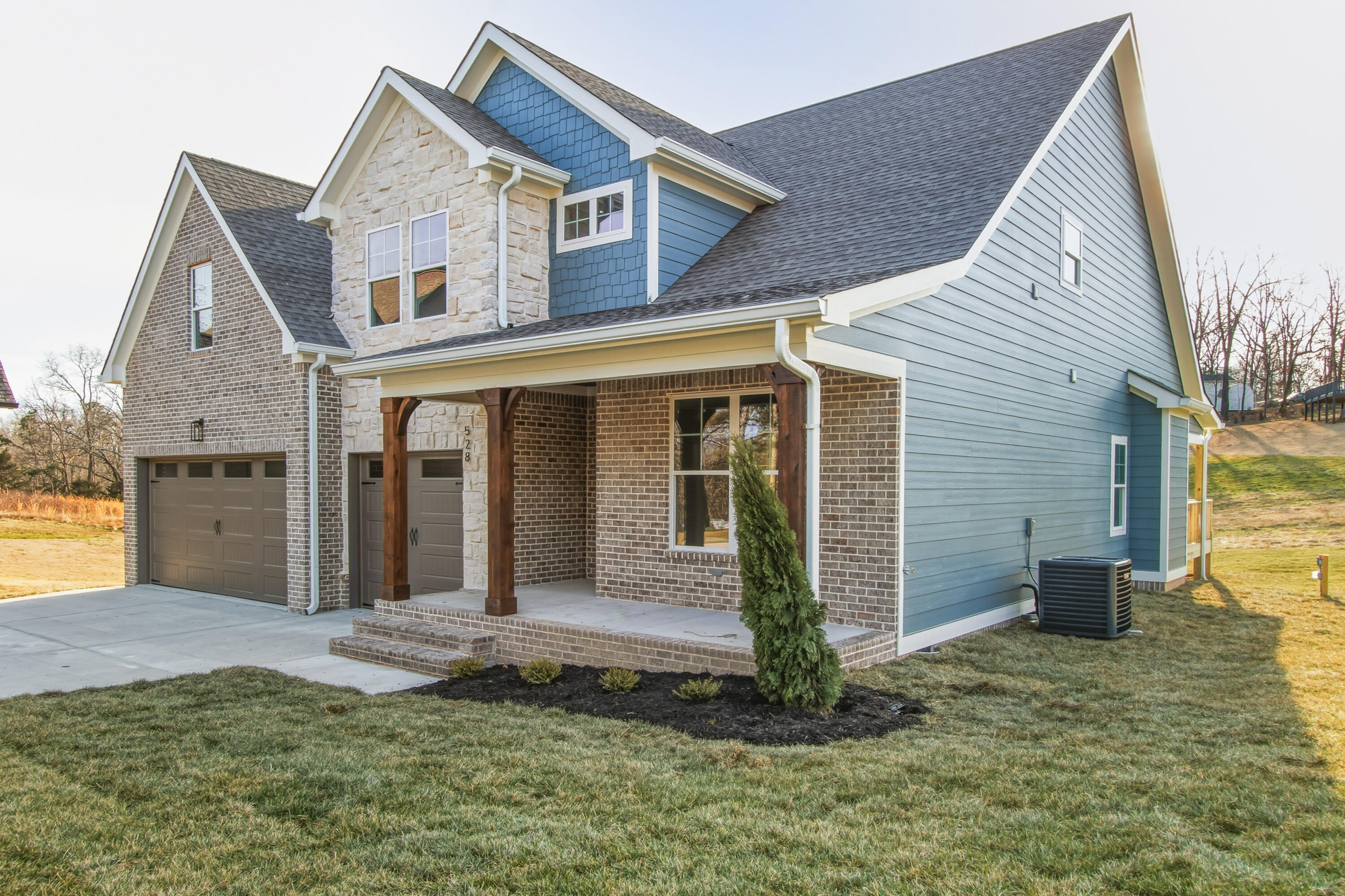 528 Wilkinson Road NE