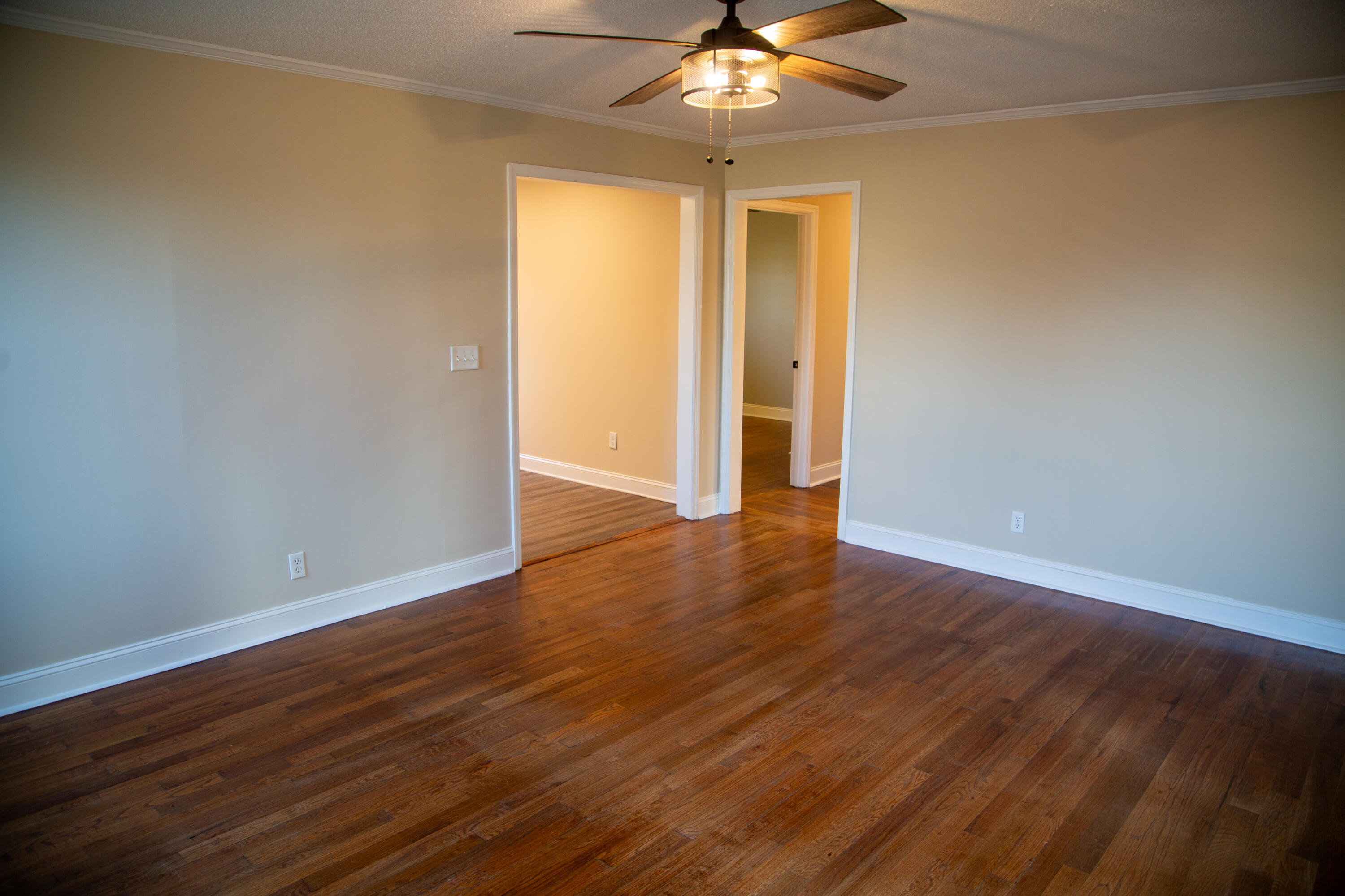 307 S Duke Street, LaFayette