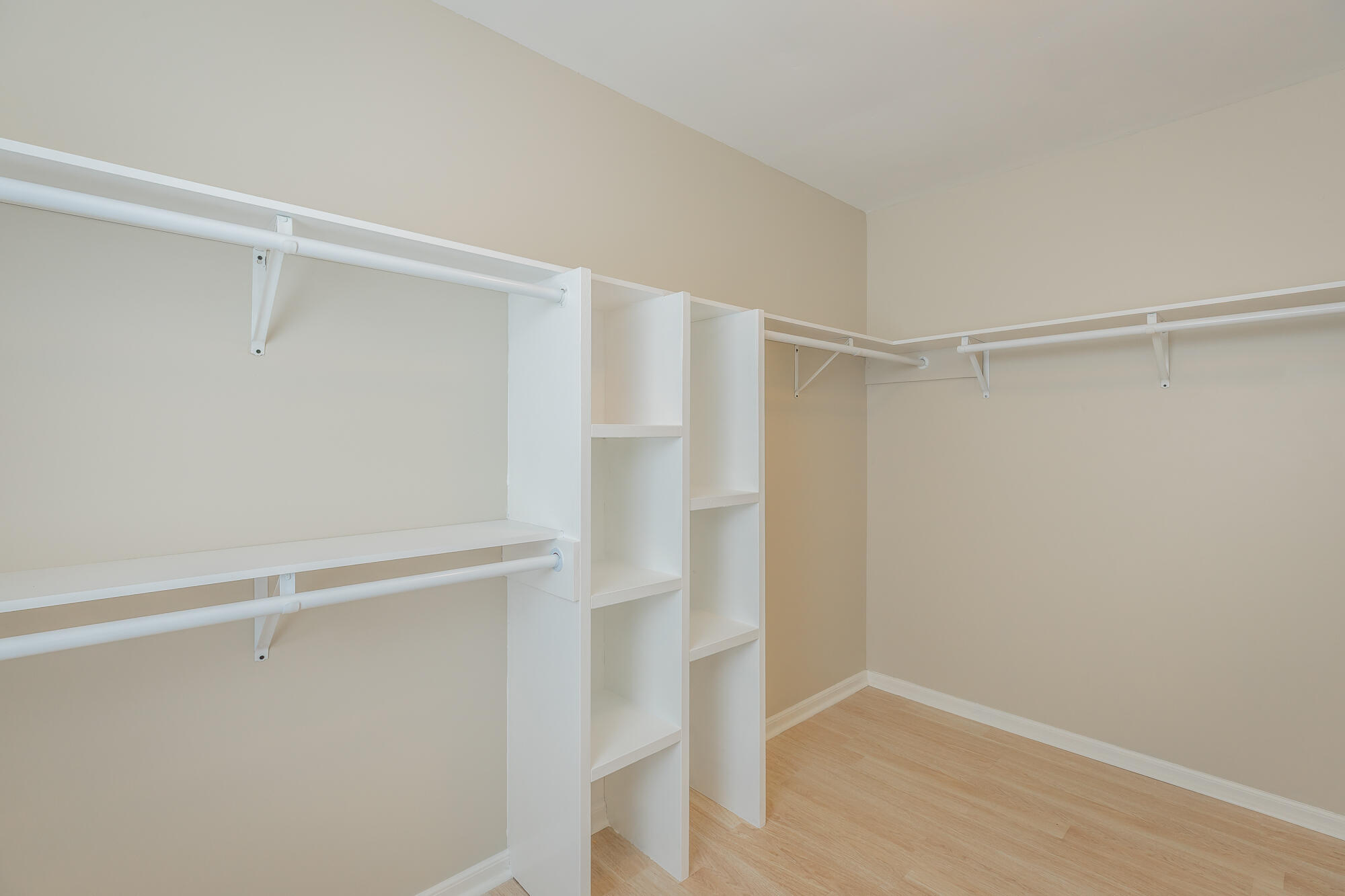 6445 Brookmead Circle