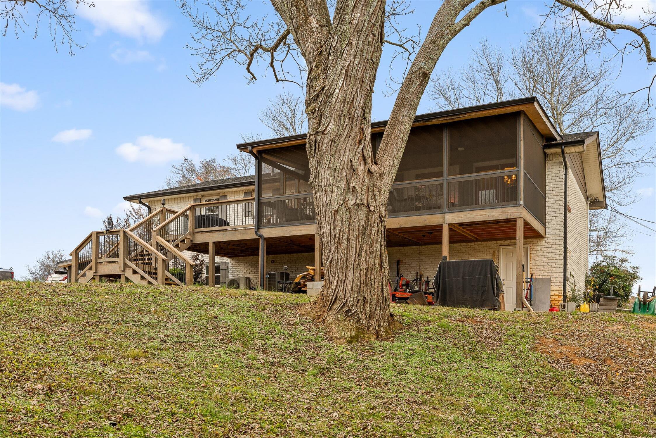 7912 Snow Hill Road