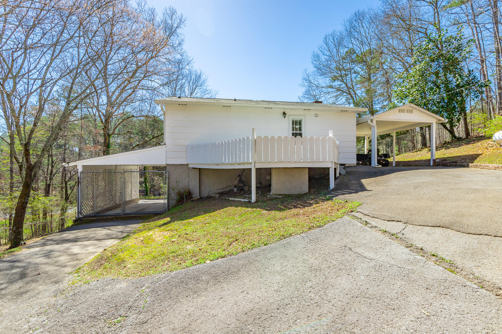 3885 Hwy 41