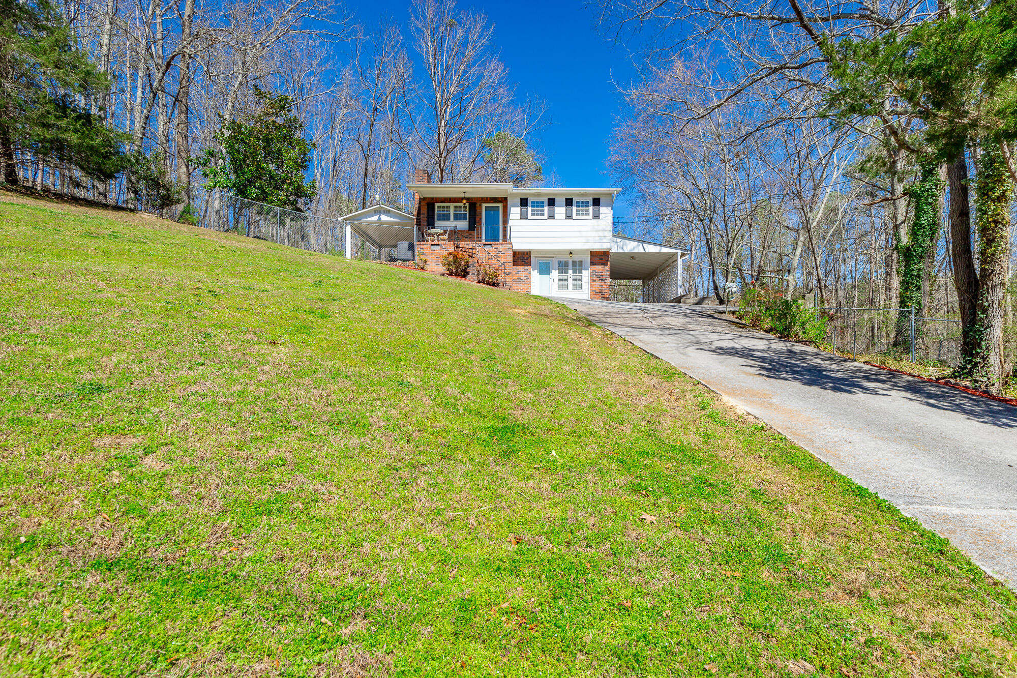 3885 Hwy 41