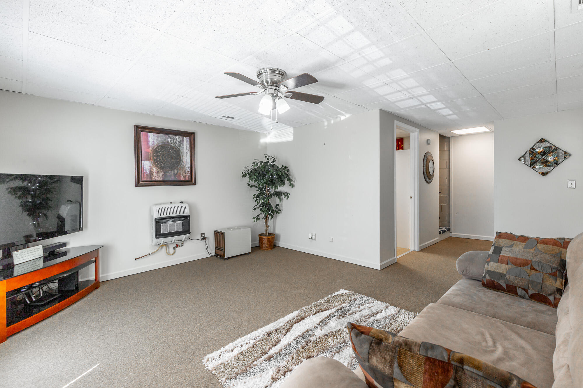 3885 Hwy 41