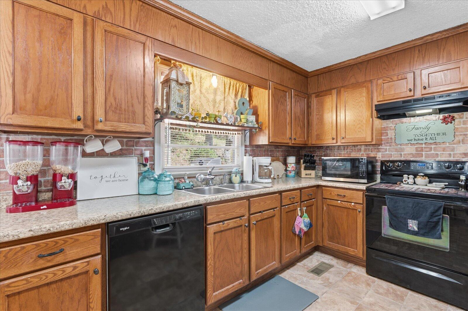 627 Mission Ridge Road