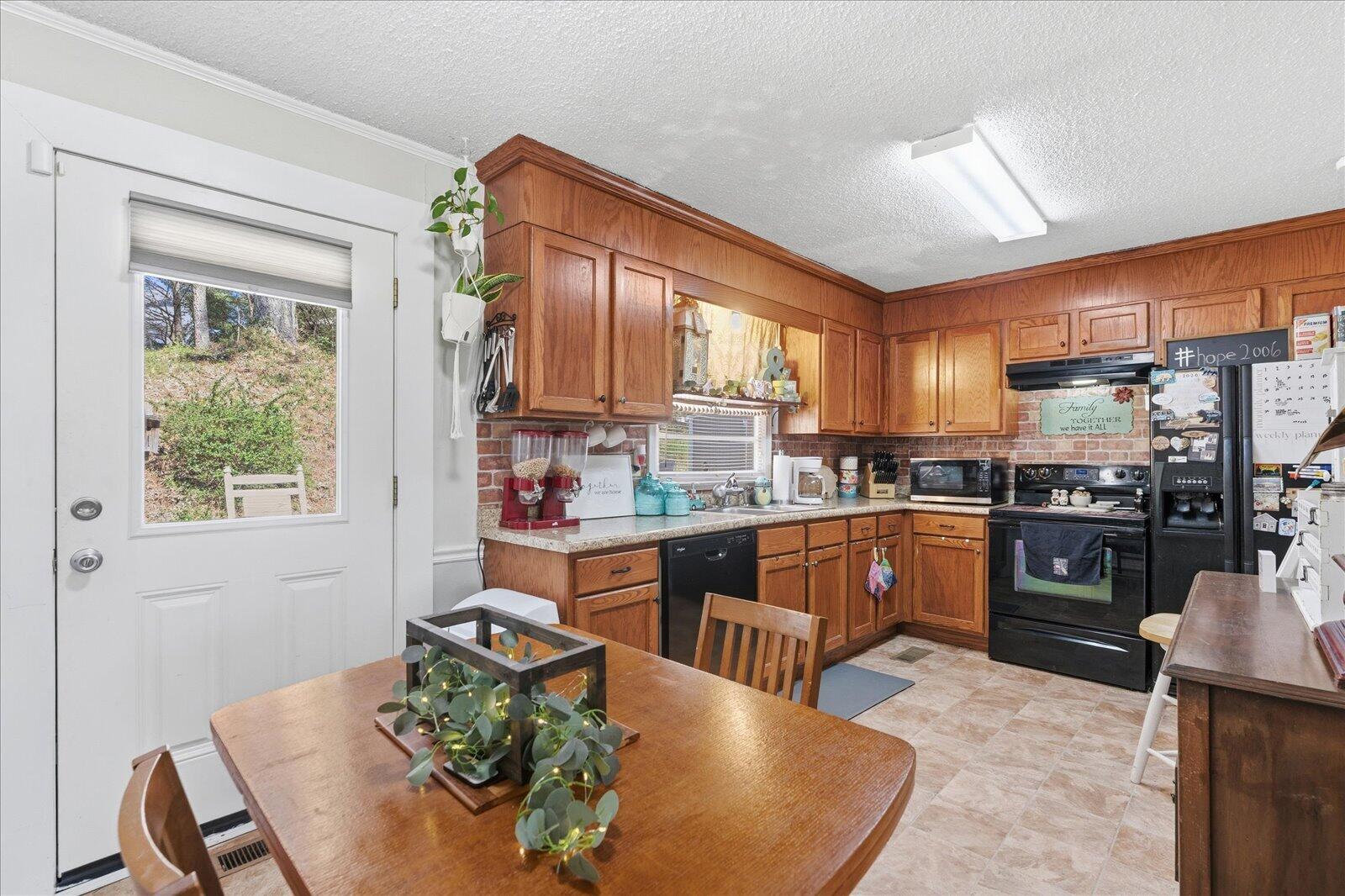627 Mission Ridge Road