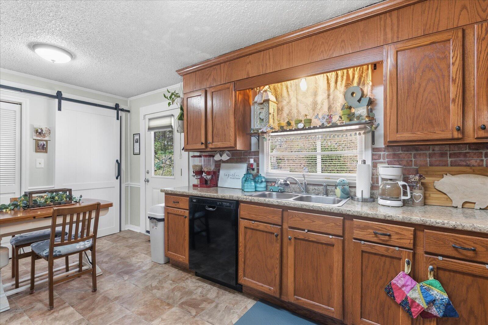 627 Mission Ridge Road
