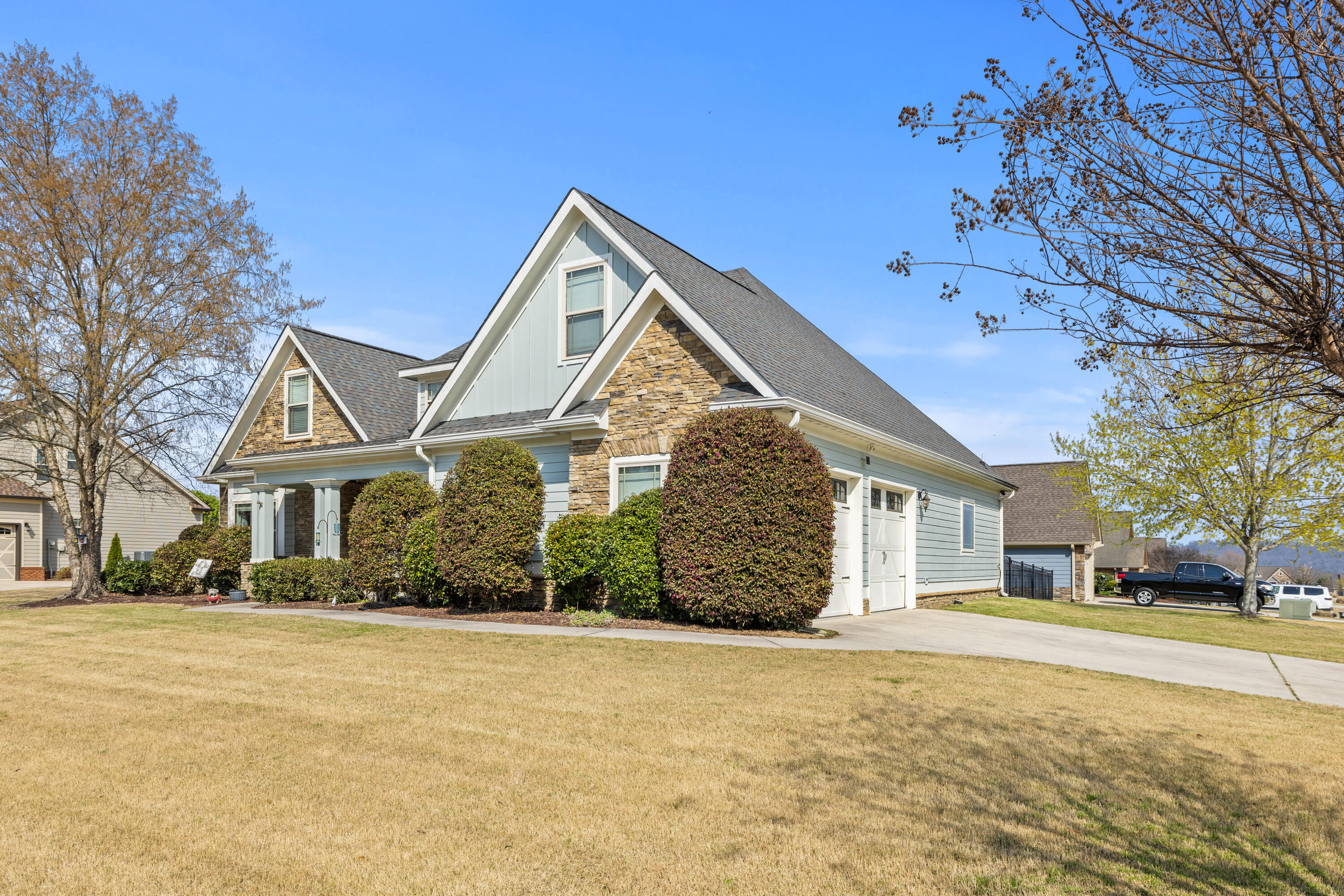 11 Sawtooth Oak Trail