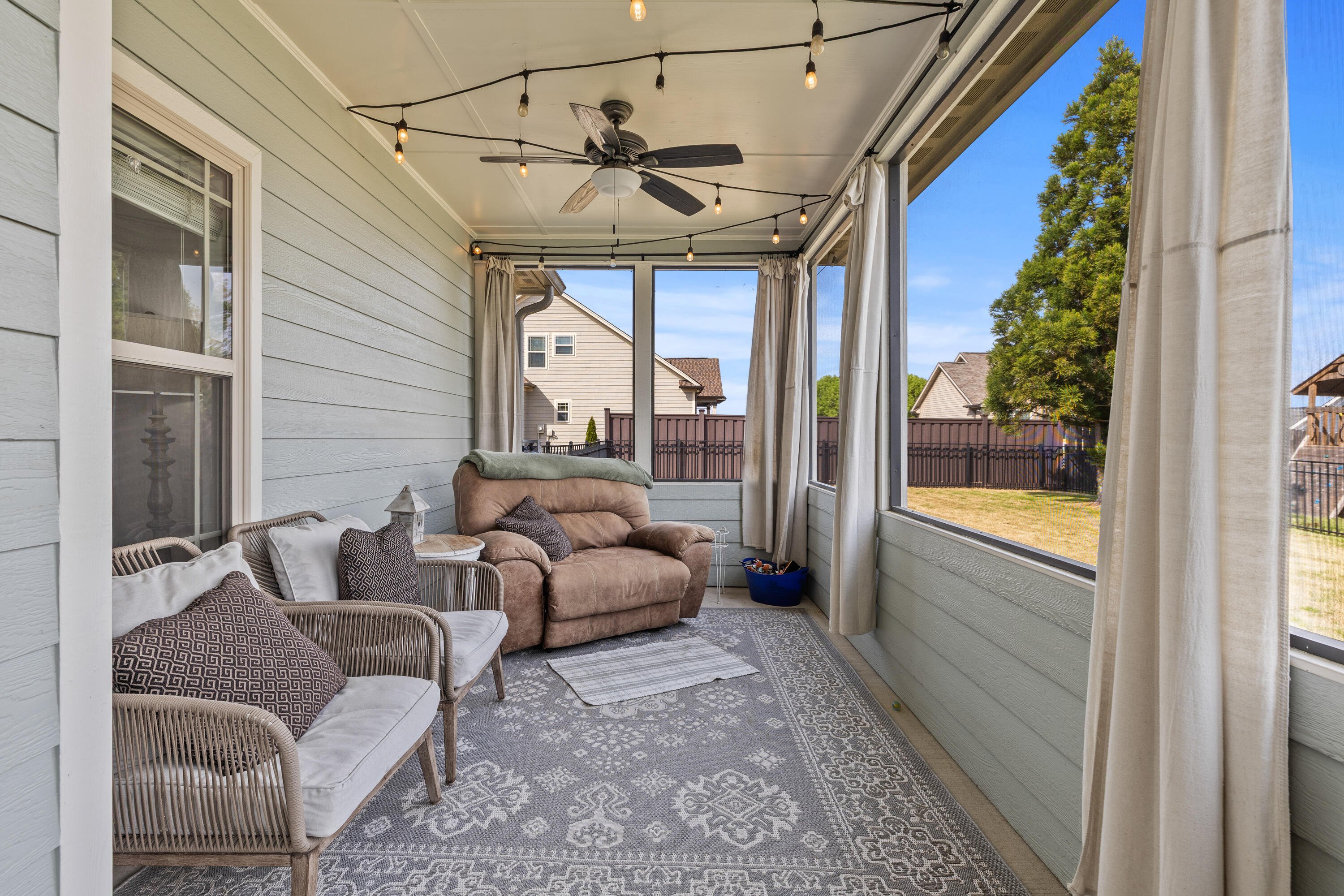 11 Sawtooth Oak Trail