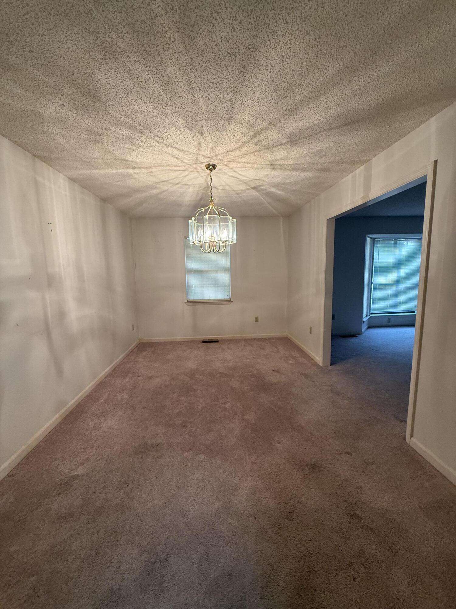 528 S Seminole Drive