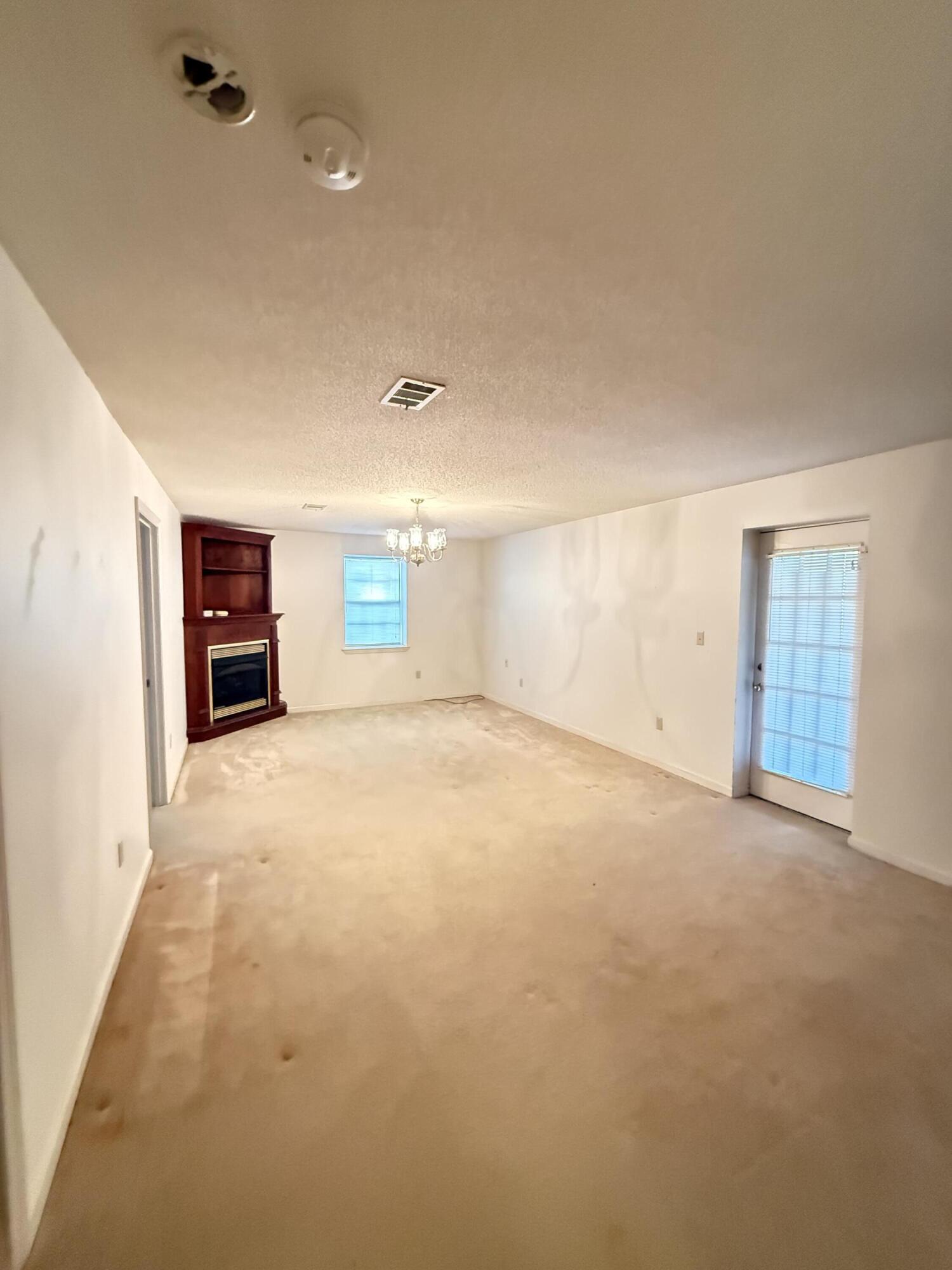 528 S Seminole Drive