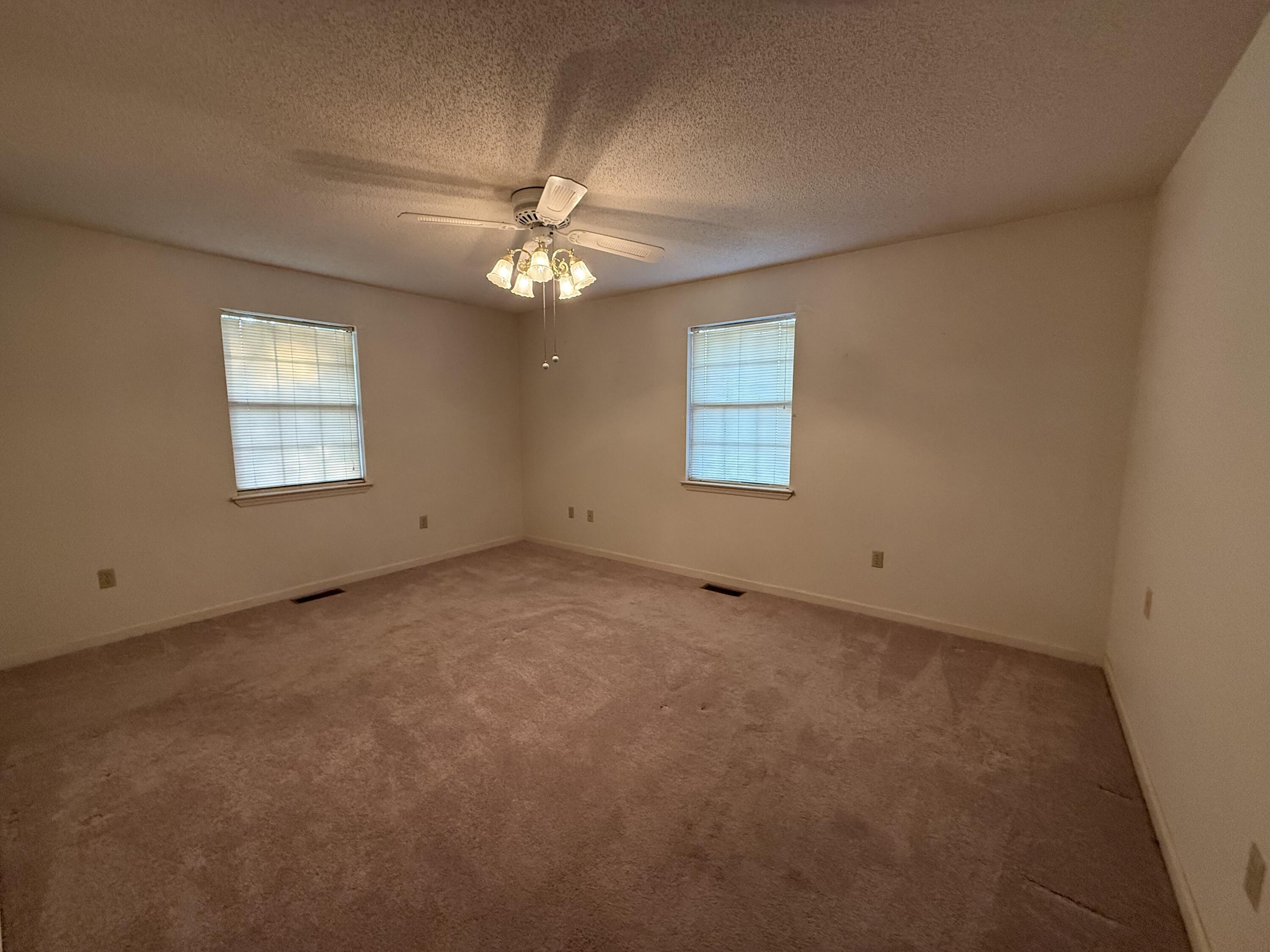 528 S Seminole Drive