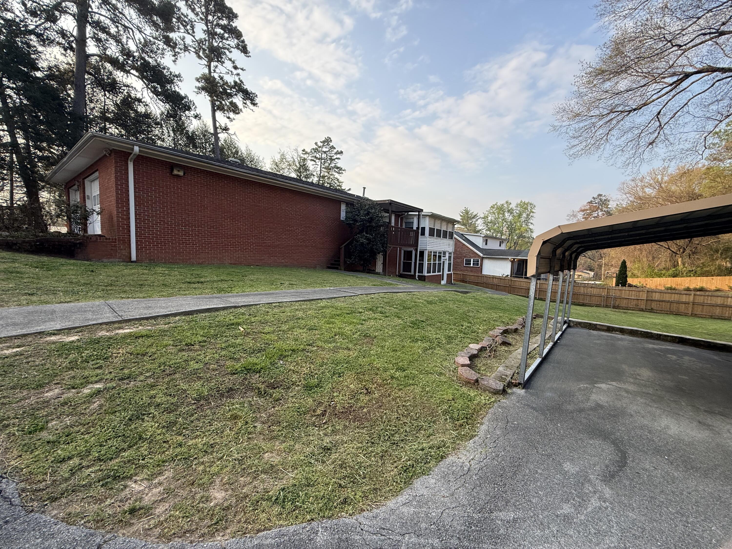 528 S Seminole Drive
