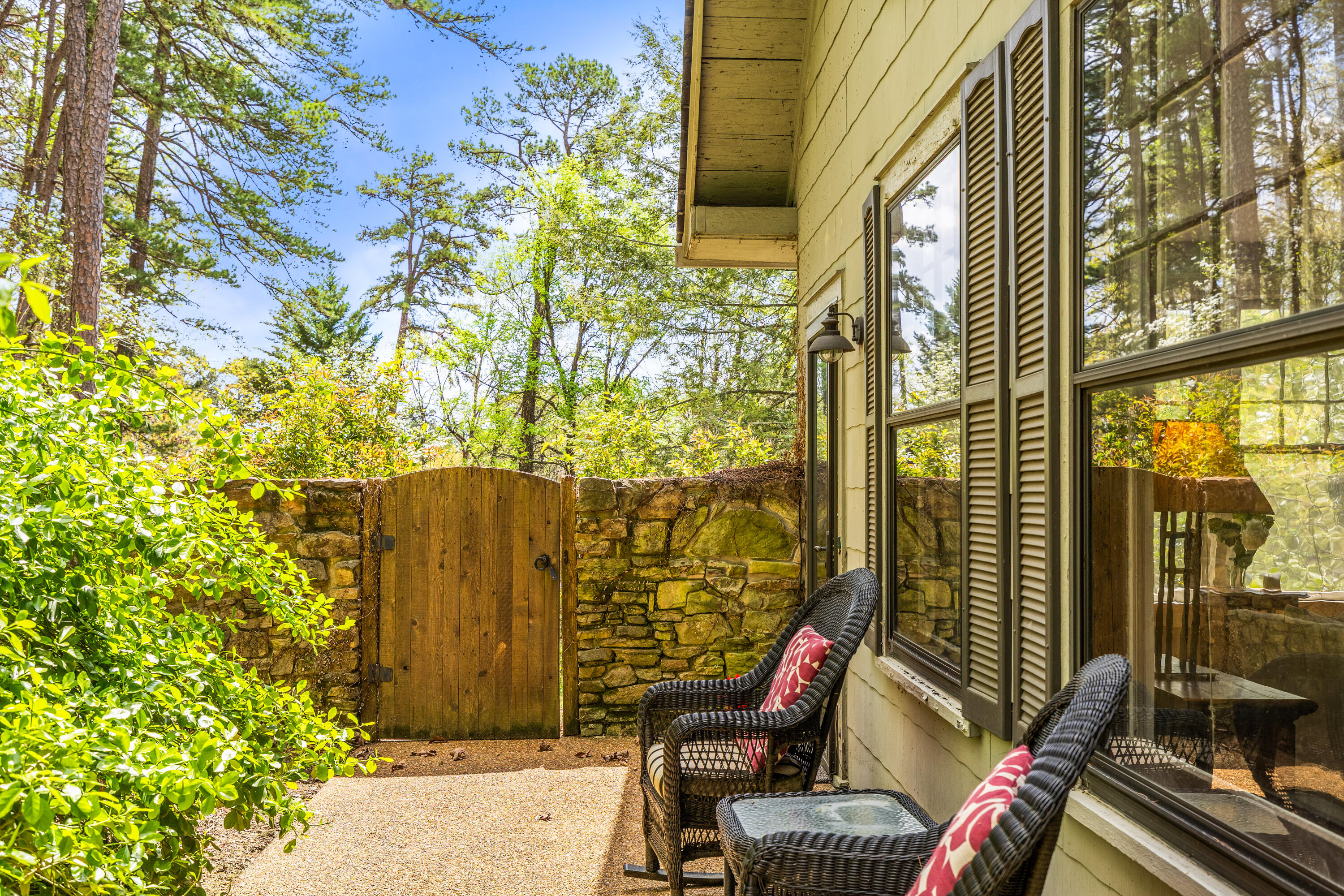 1109 Highland Drive