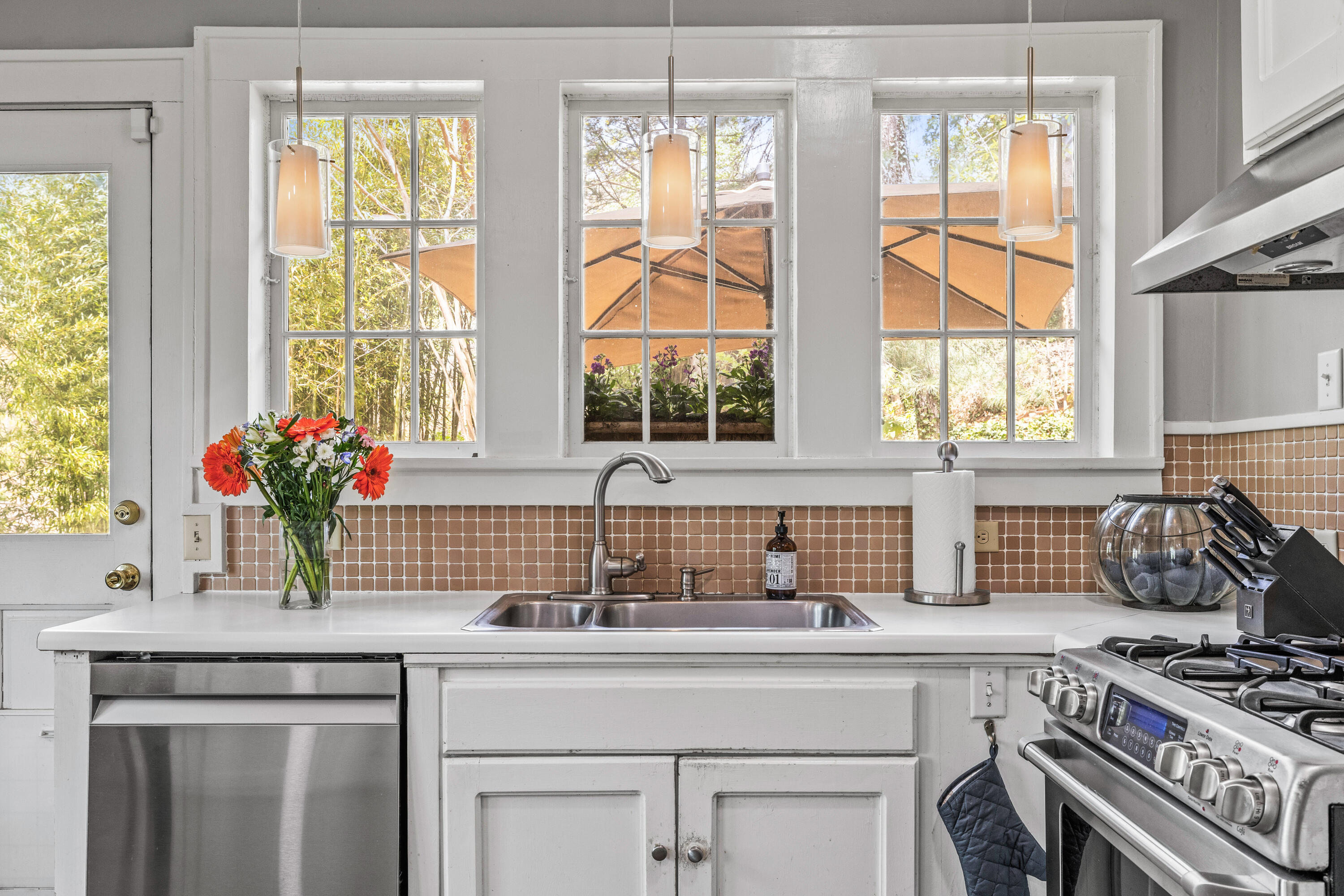 1109 Highland Drive