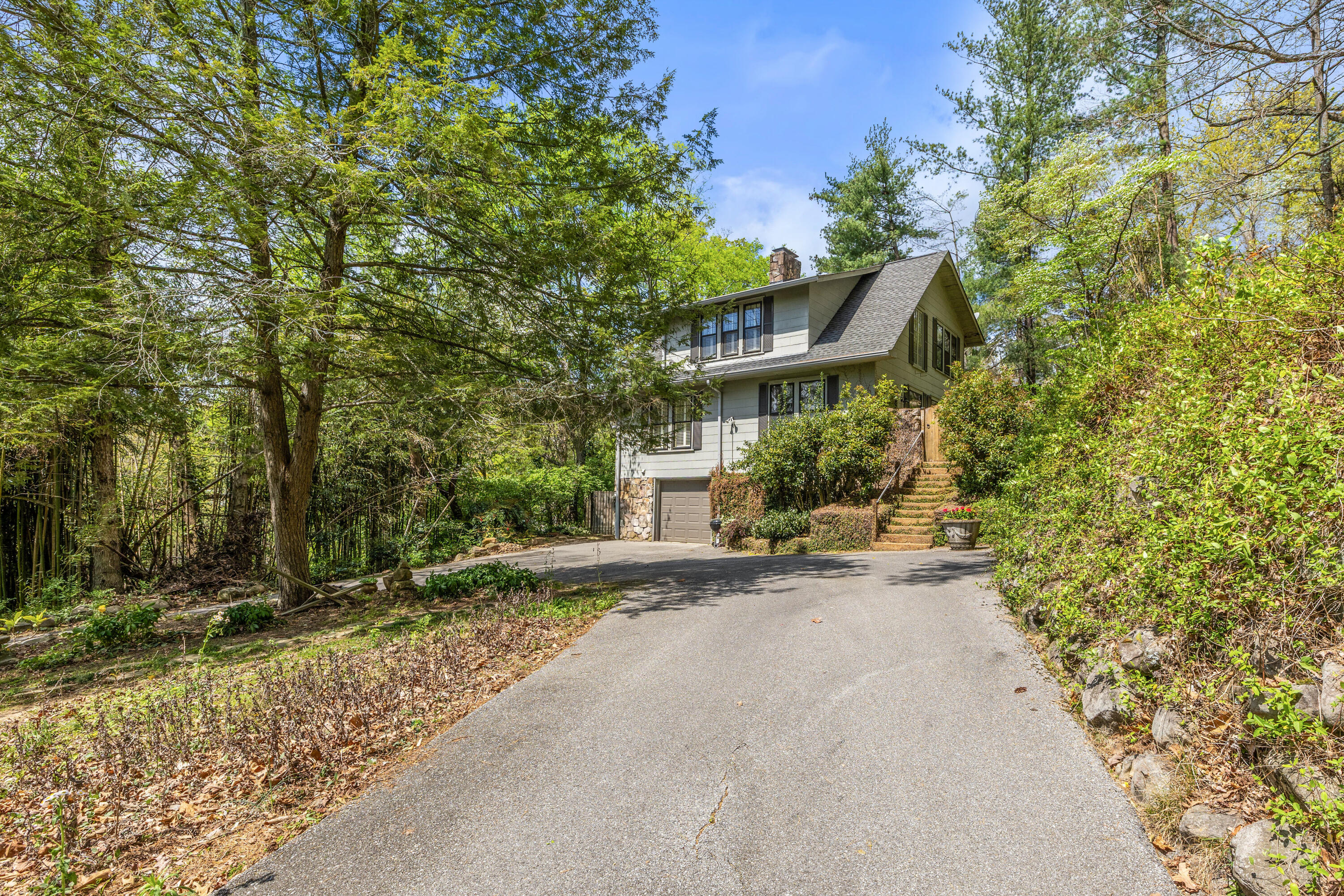 1109 Highland Drive
