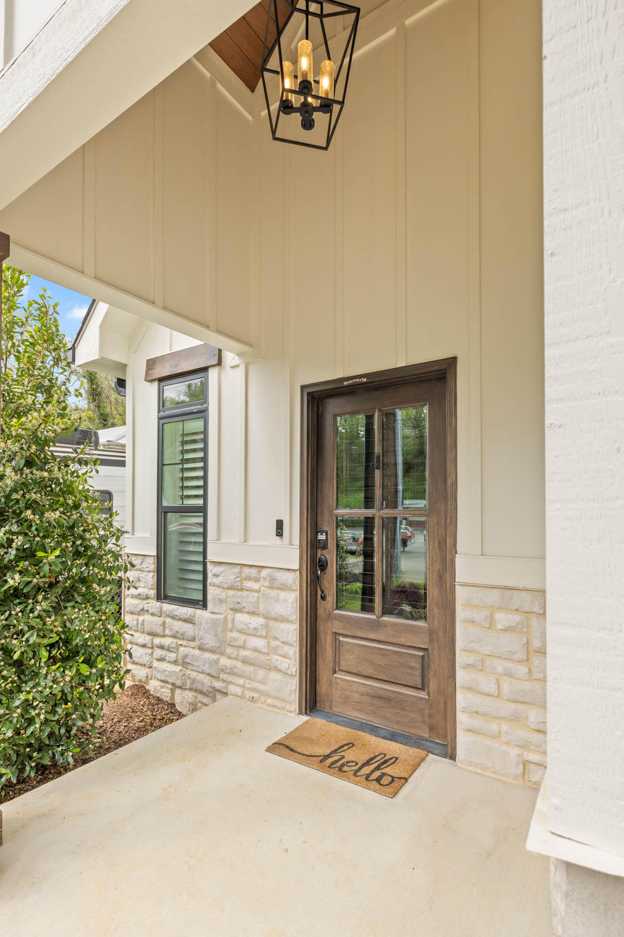 637 Lullwater Road