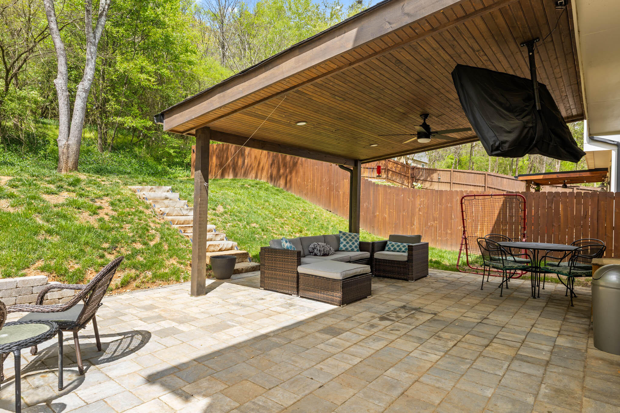 637 Lullwater Road