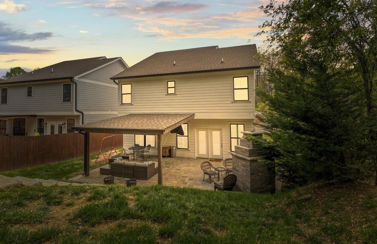 637 Lullwater Road