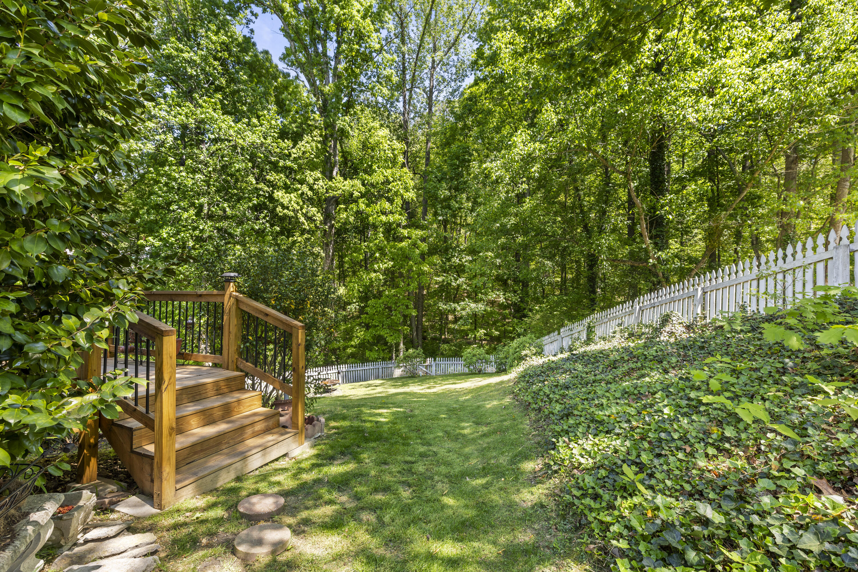 477 Middle View Drive