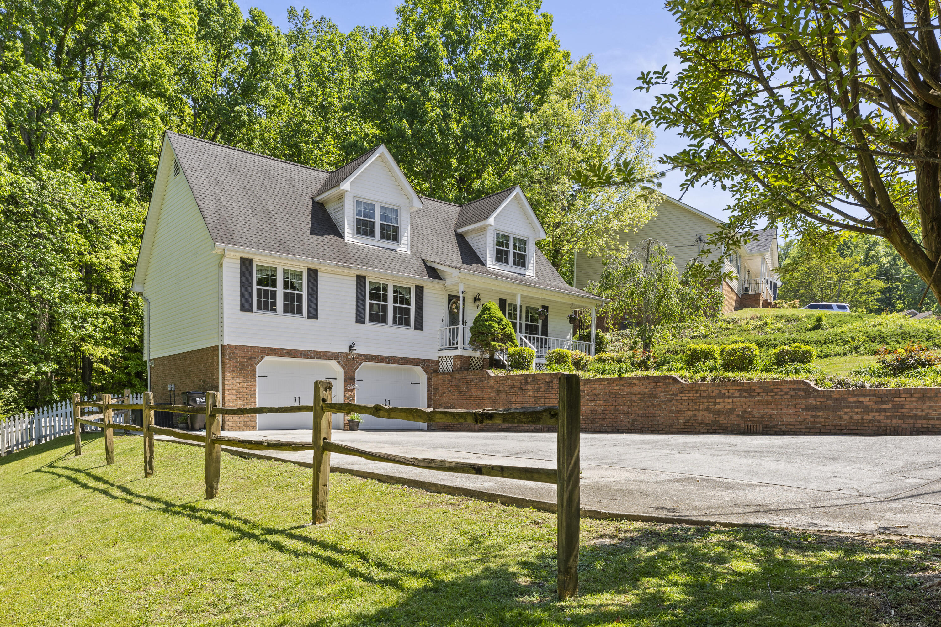 477 Middle View Drive