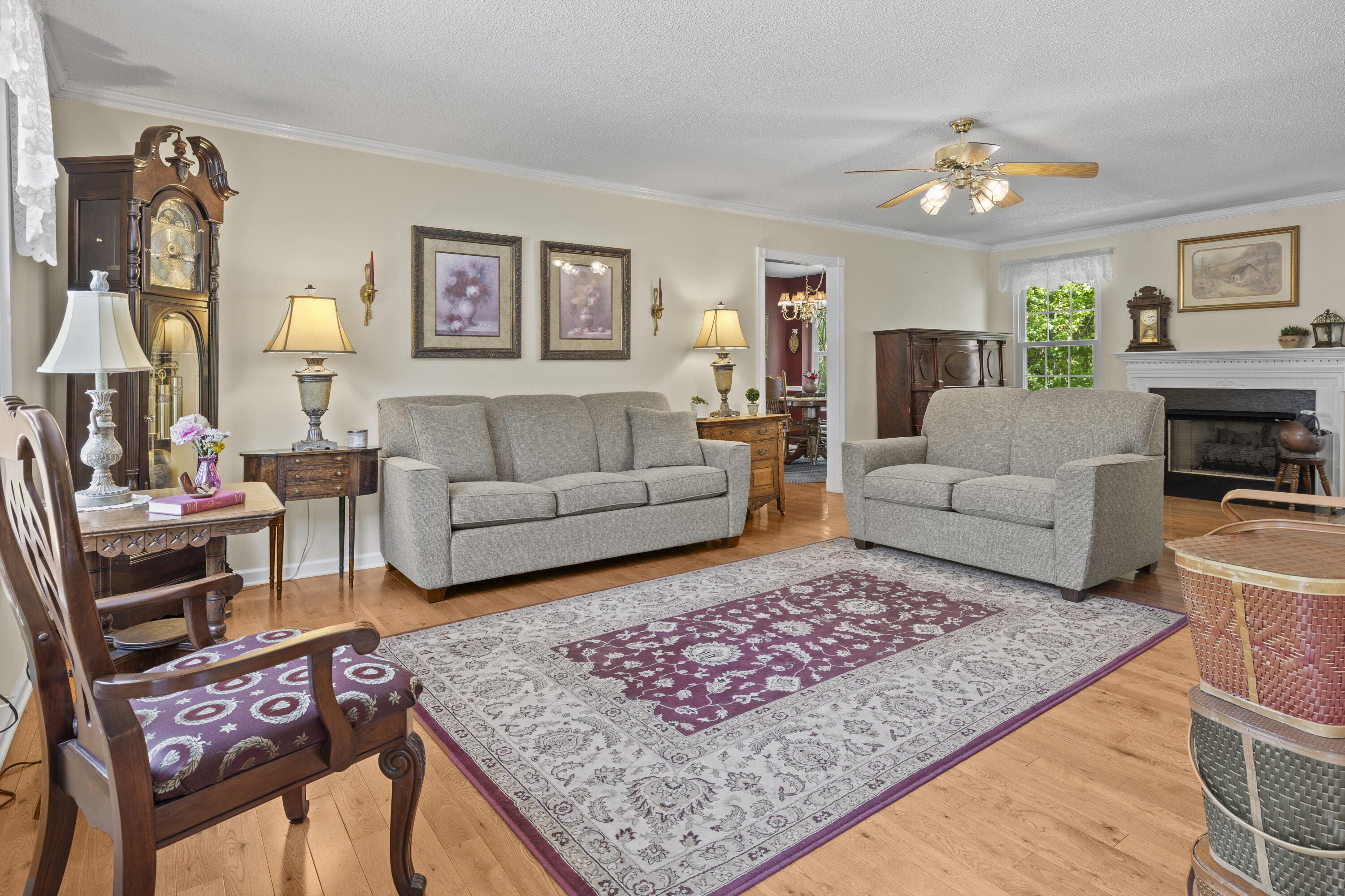 477 Middle View Drive