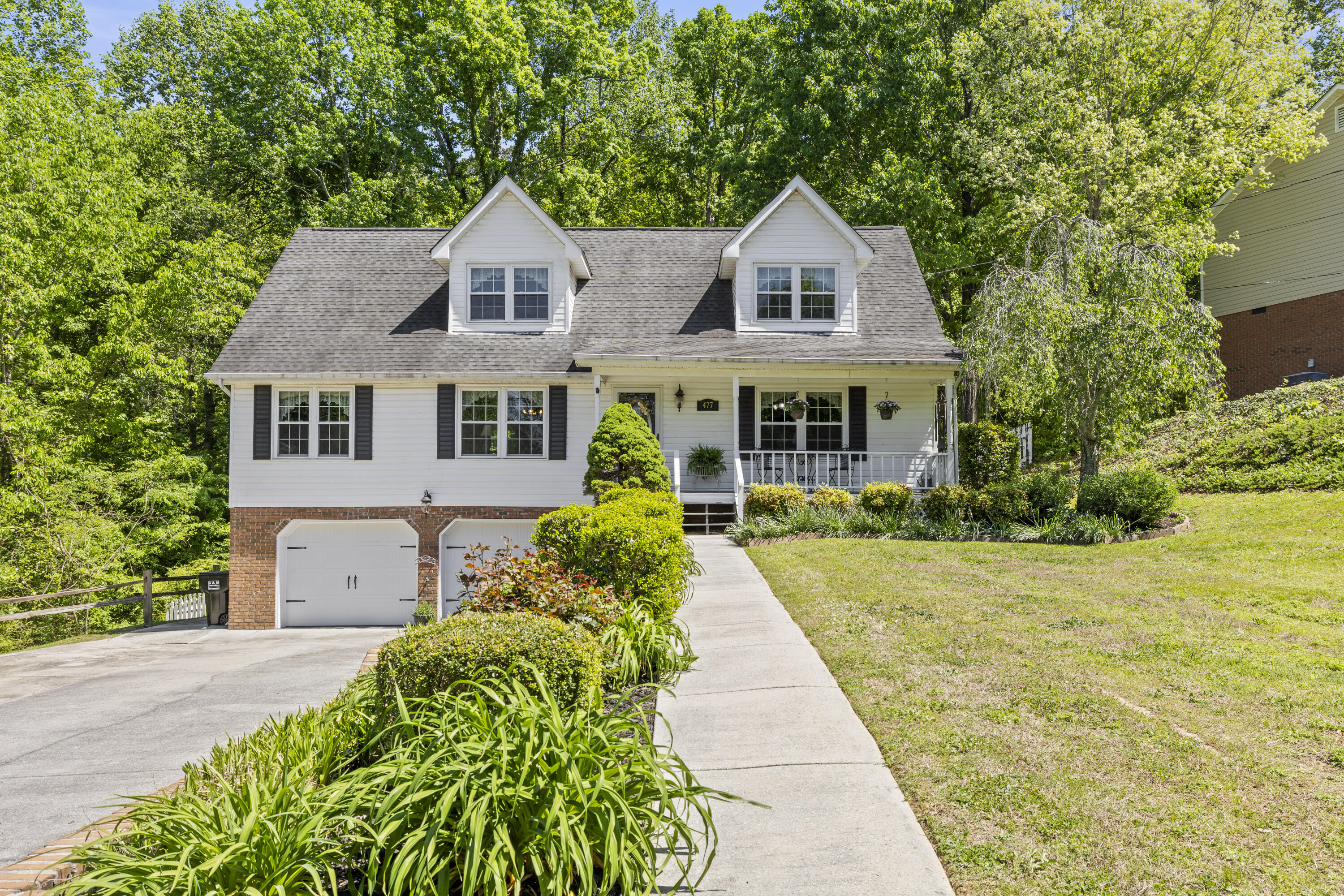 477 Middle View Drive