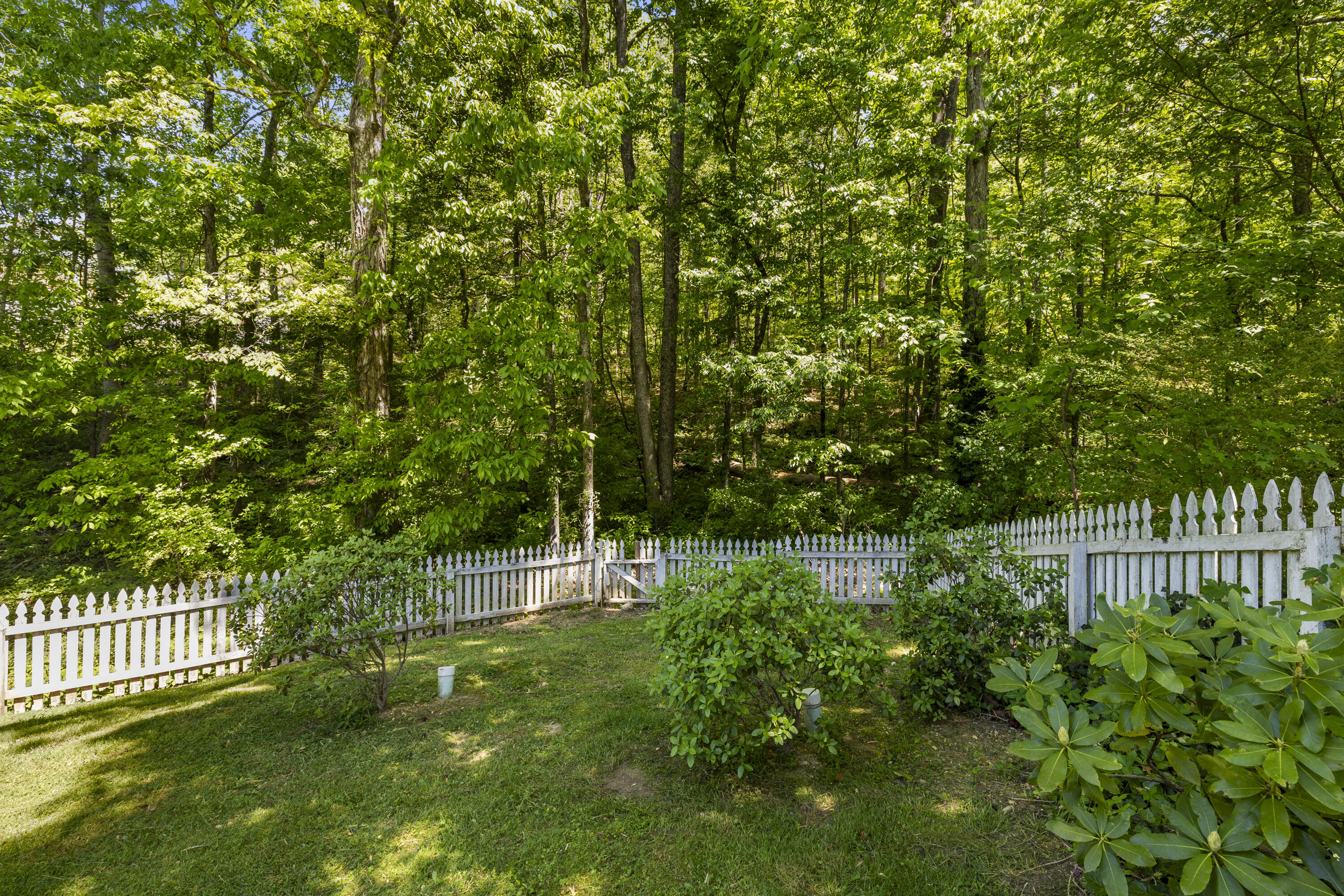 477 Middle View Drive