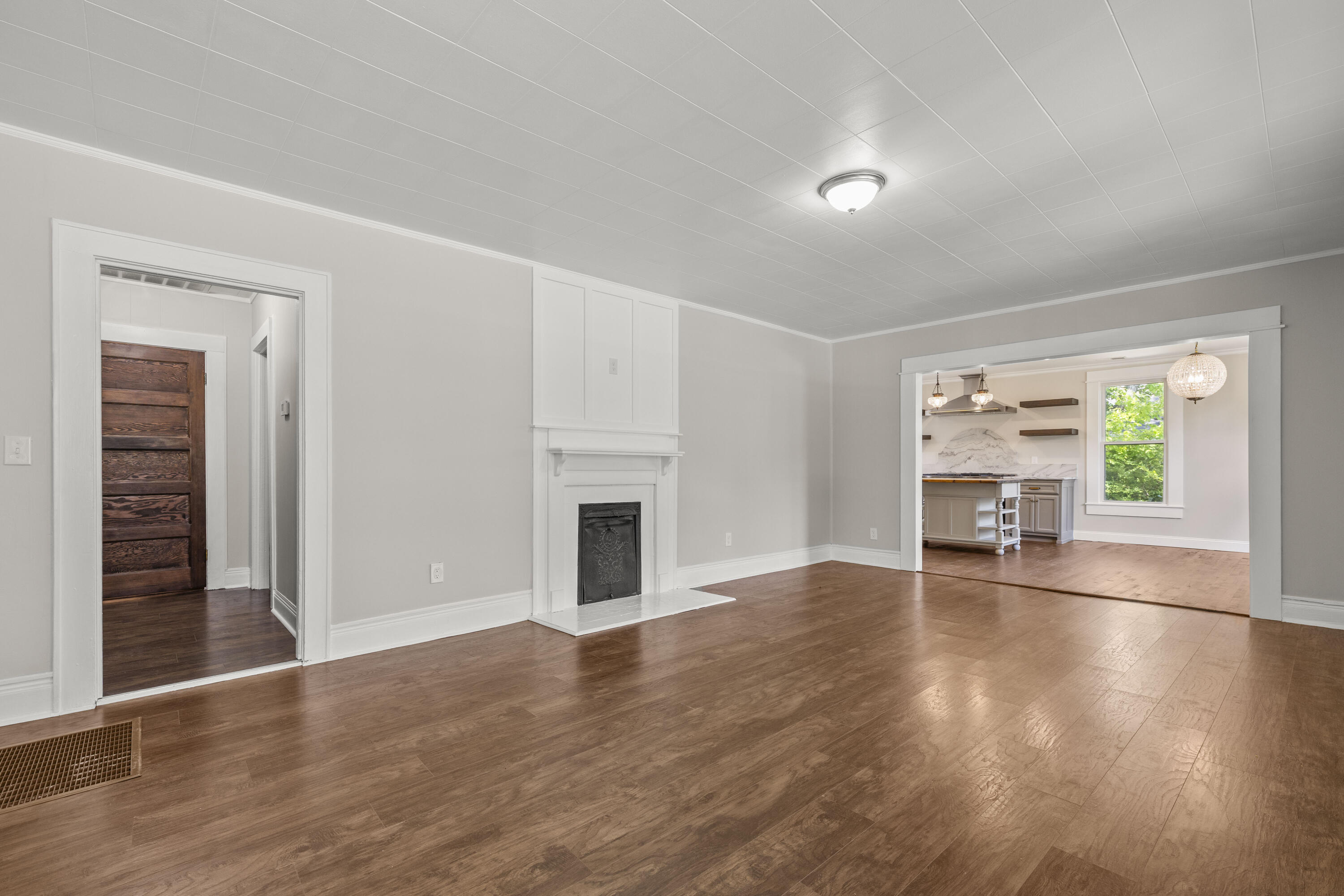803 Cove Road