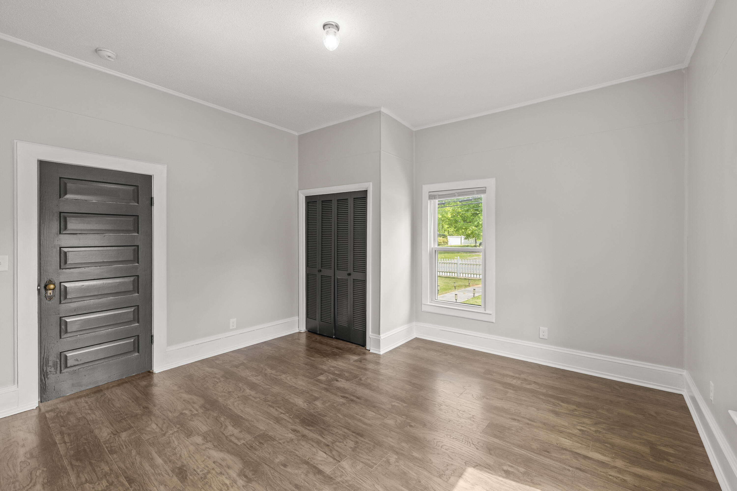 803 Cove Road