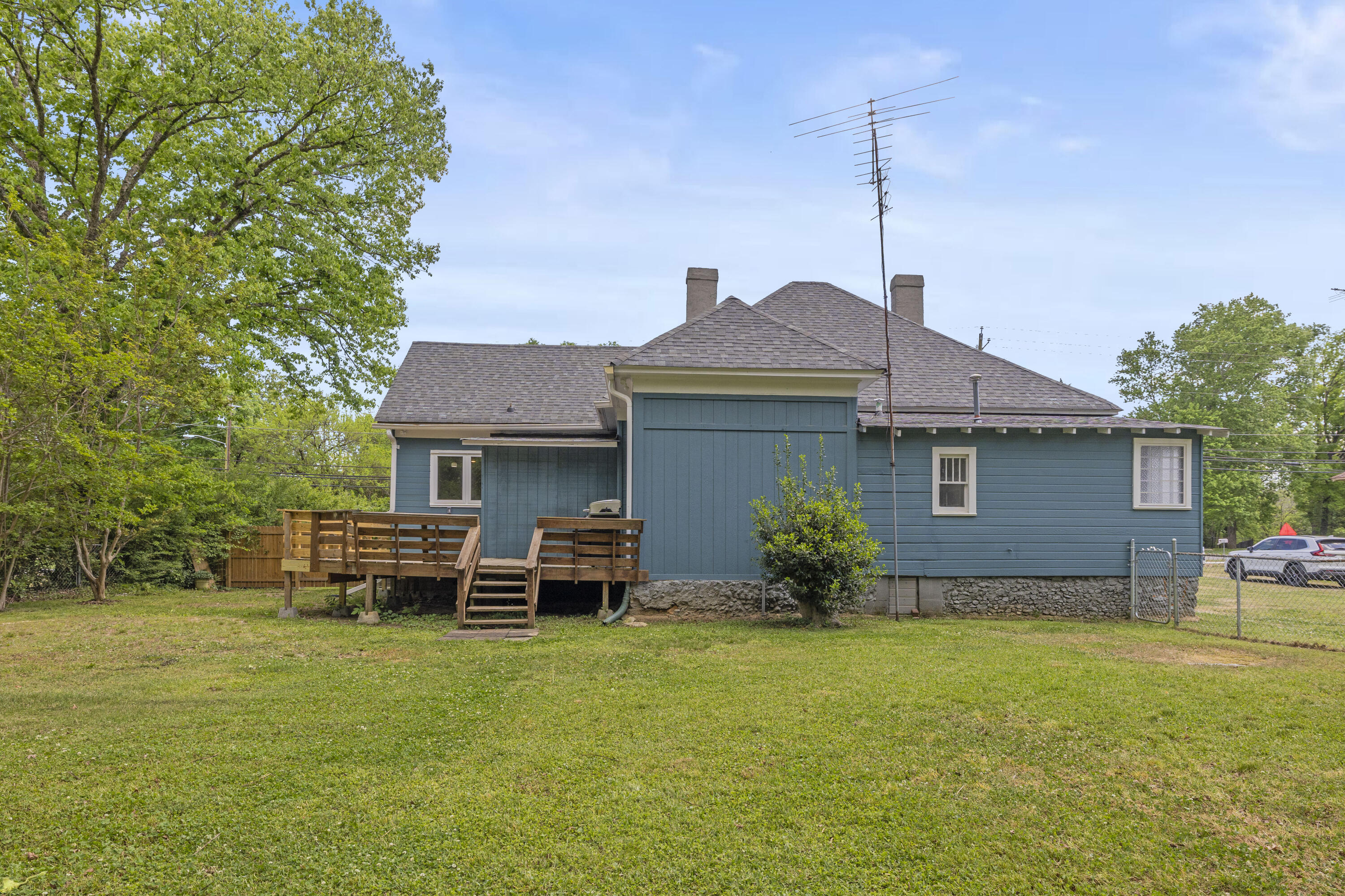 803 Cove Road