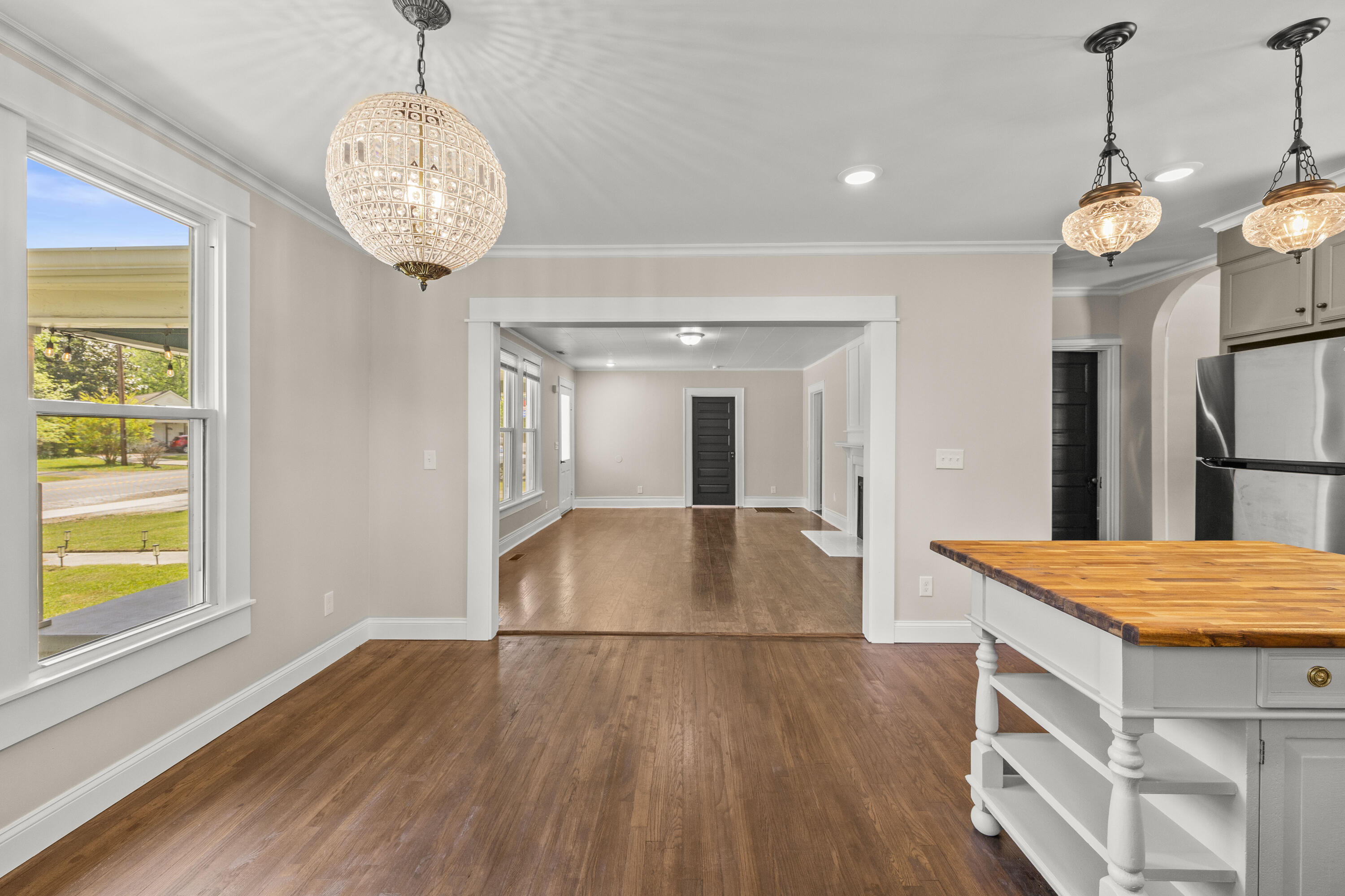 803 Cove Road