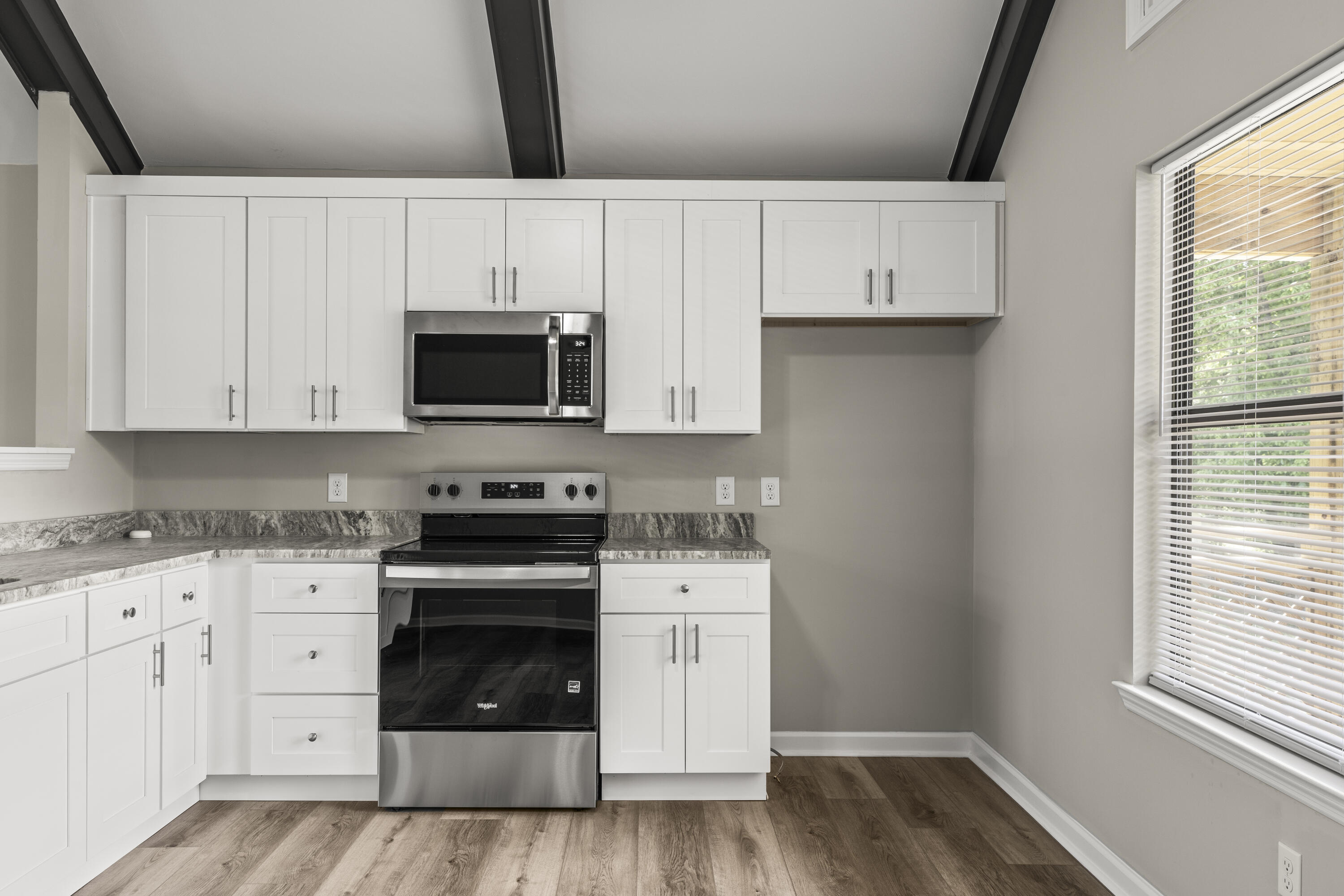 17 Rolling Meadows Drive