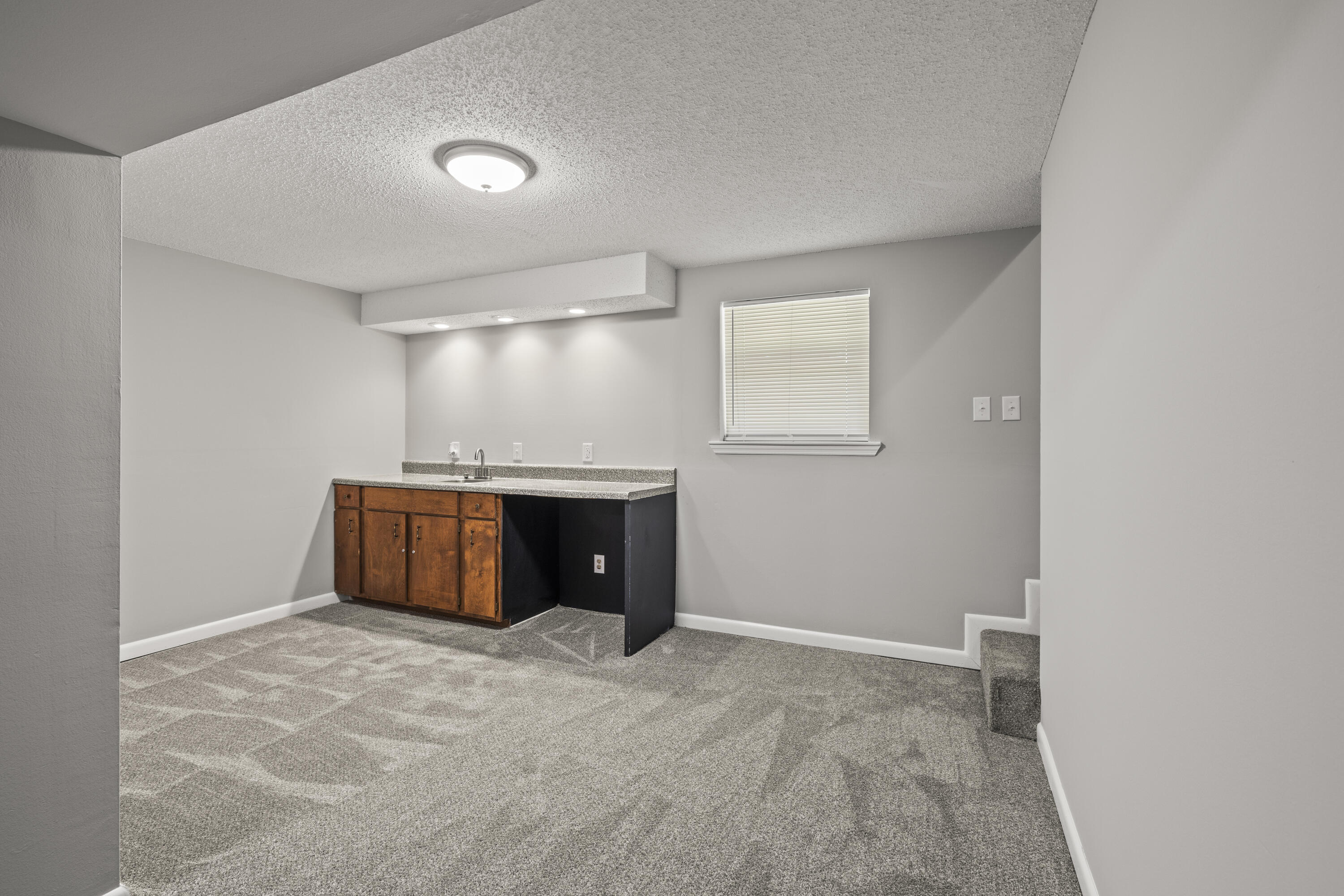 17 Rolling Meadows Drive