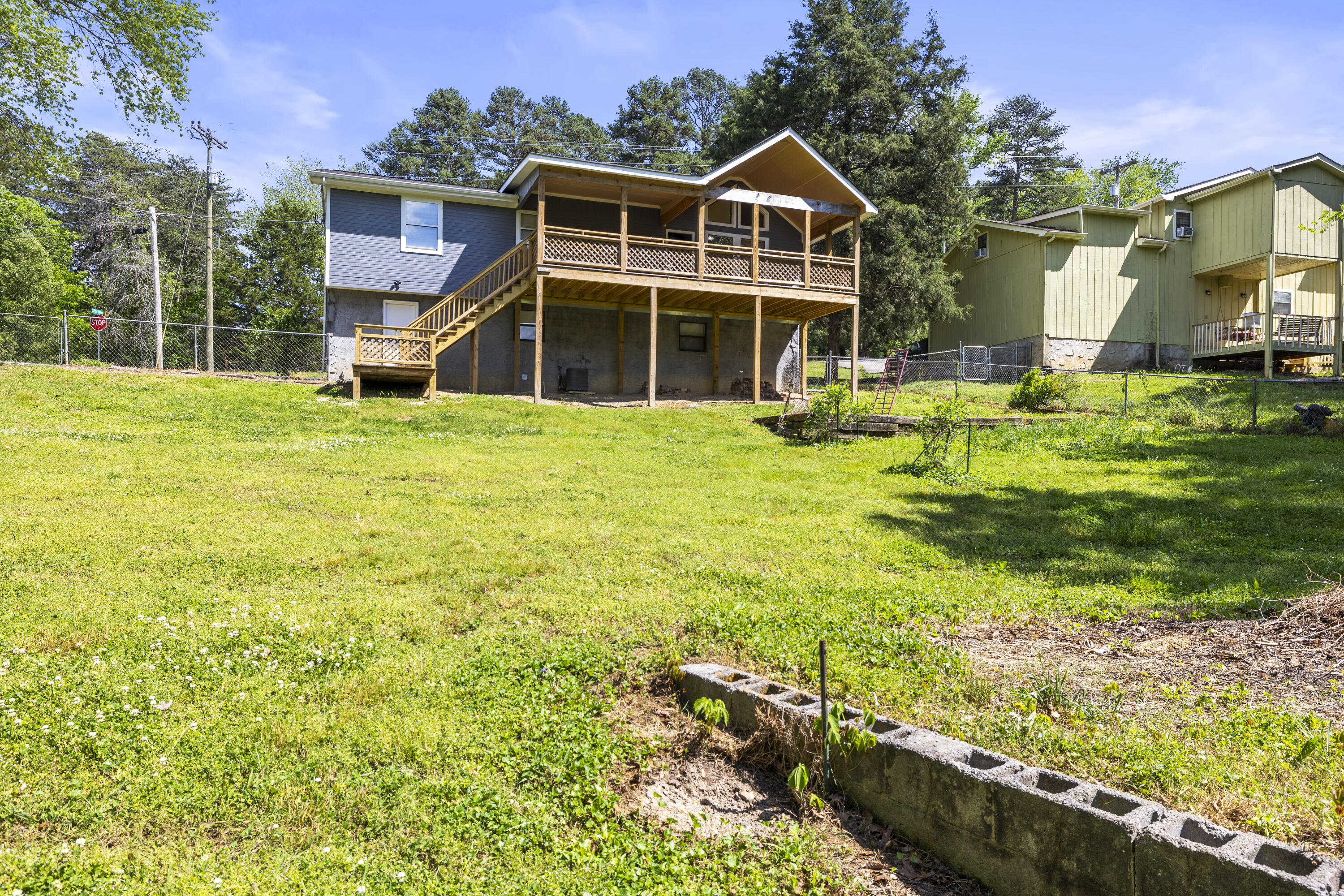 17 Rolling Meadows Drive