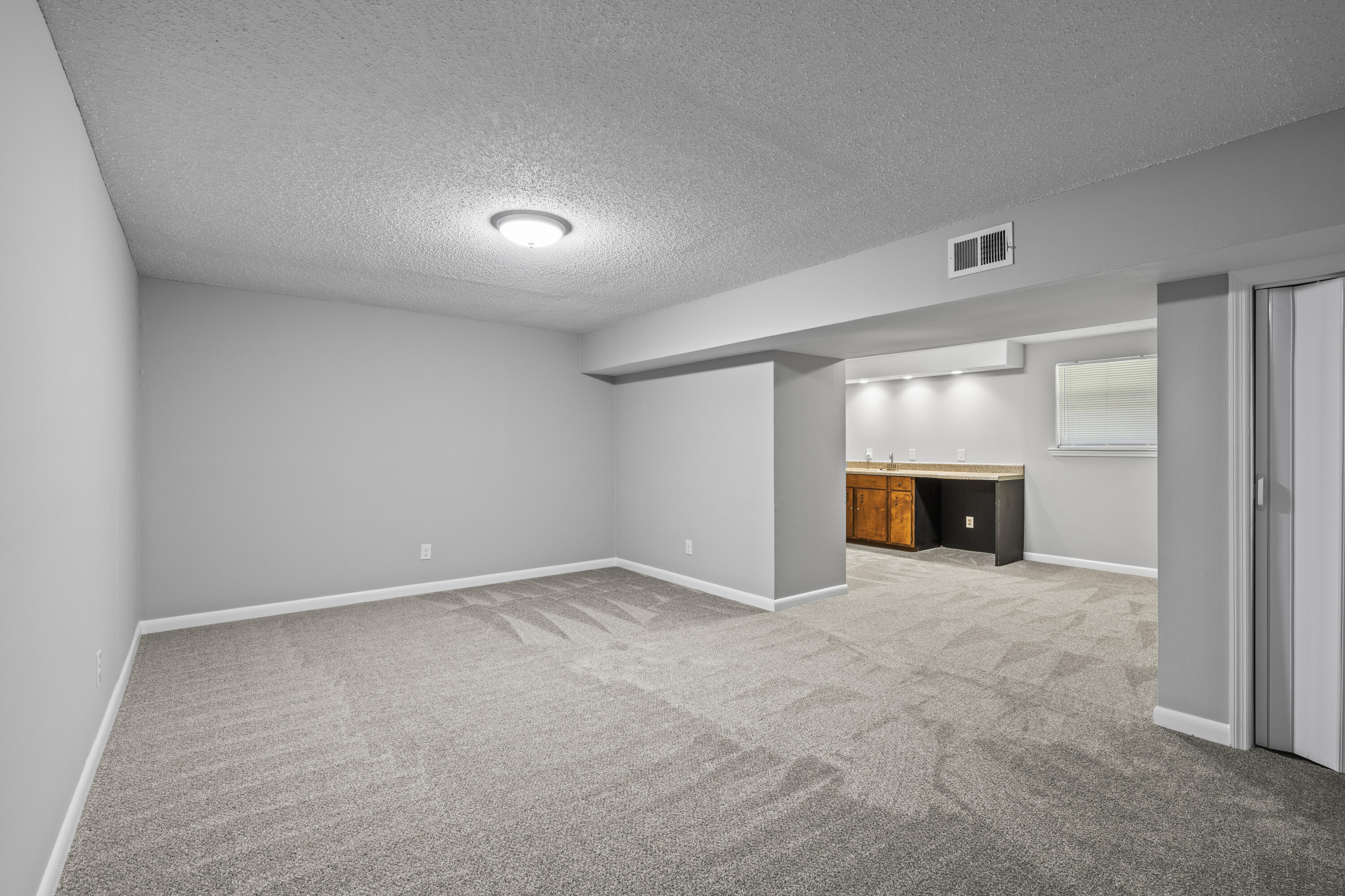 17 Rolling Meadows Drive