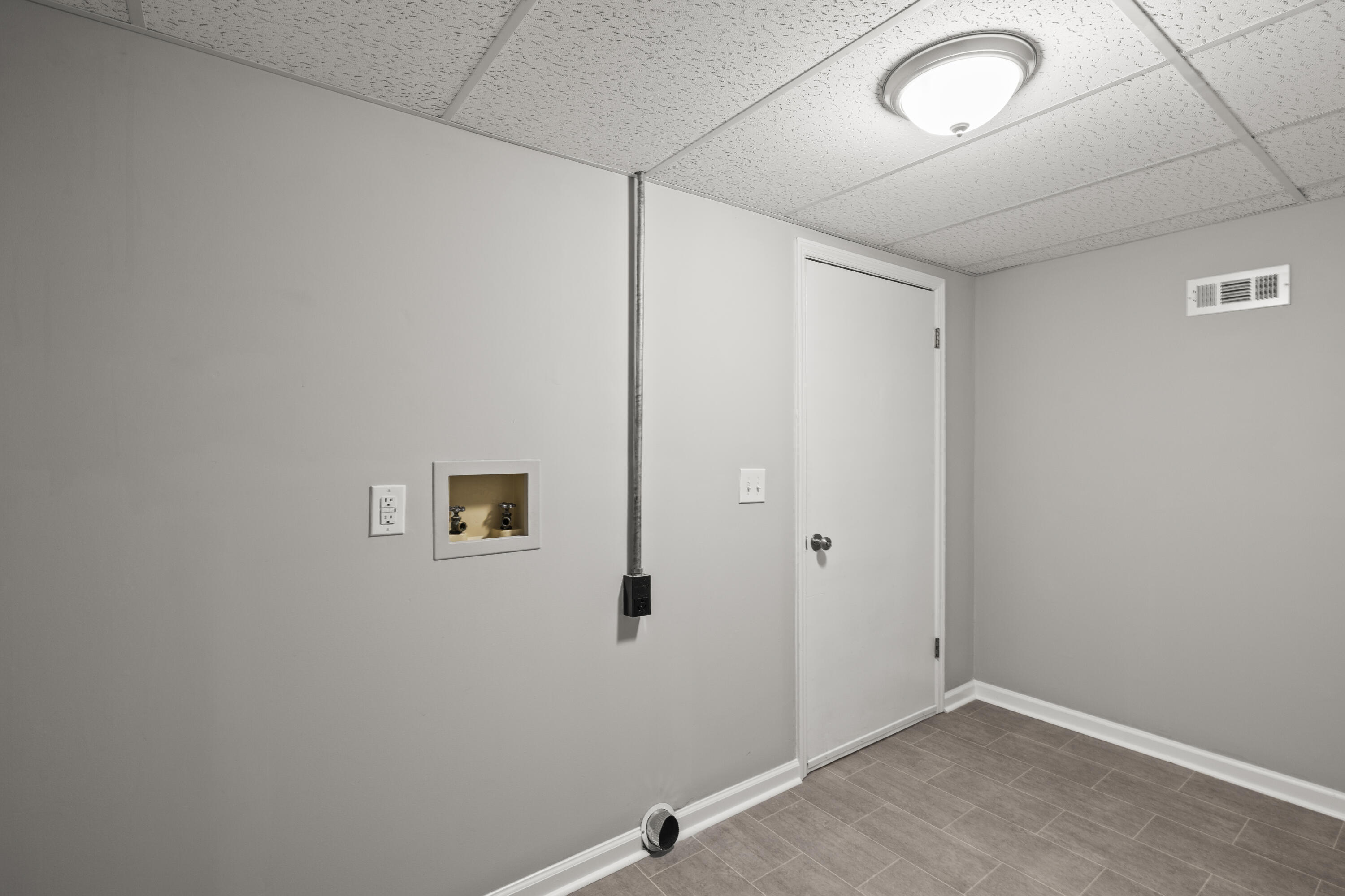 17 Rolling Meadows Drive