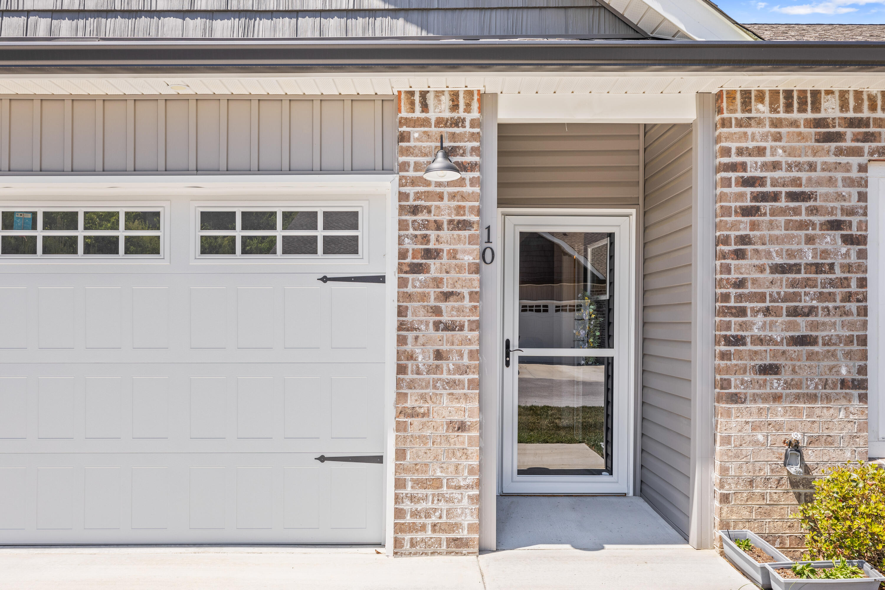 10 Breakwater Lane, 21