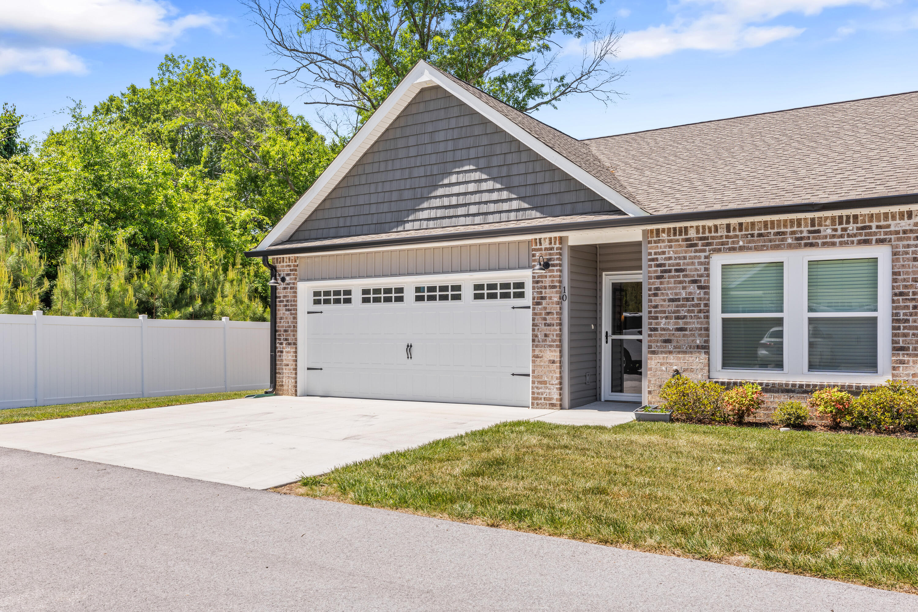 10 Breakwater Lane, 21