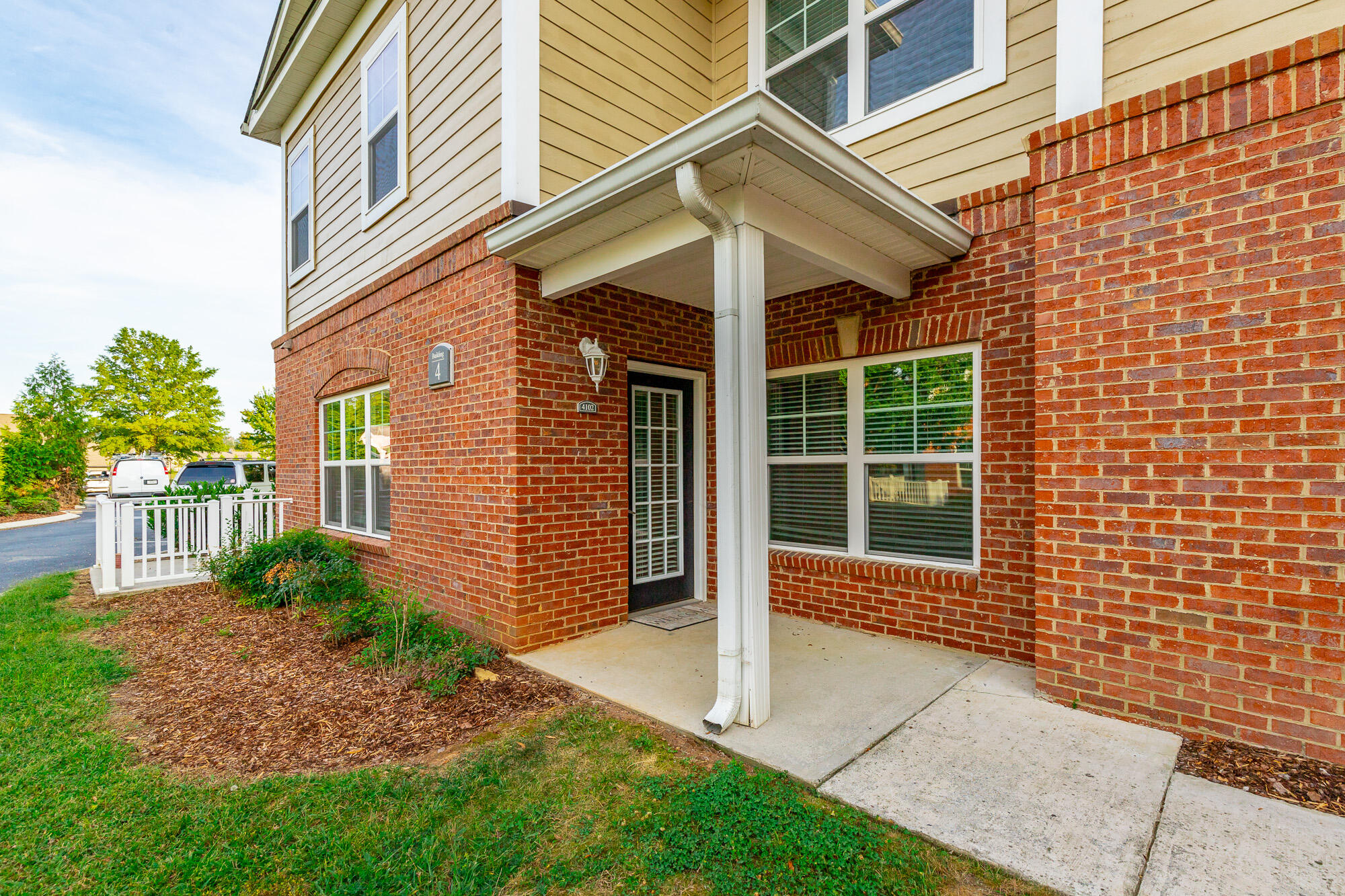 4102 Regency Court